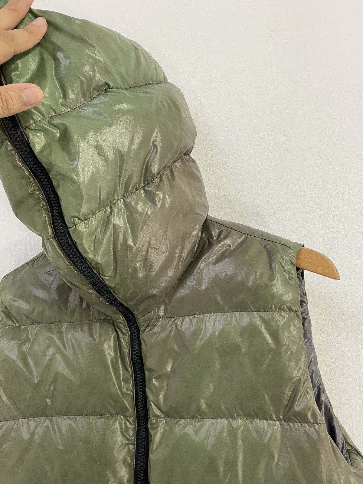 Duvetica Duvetica Hooded Febe Sleeveless Down Vest puffer Vest Design Size US S / EU 44-46 / 1 - 7 Thumbnail