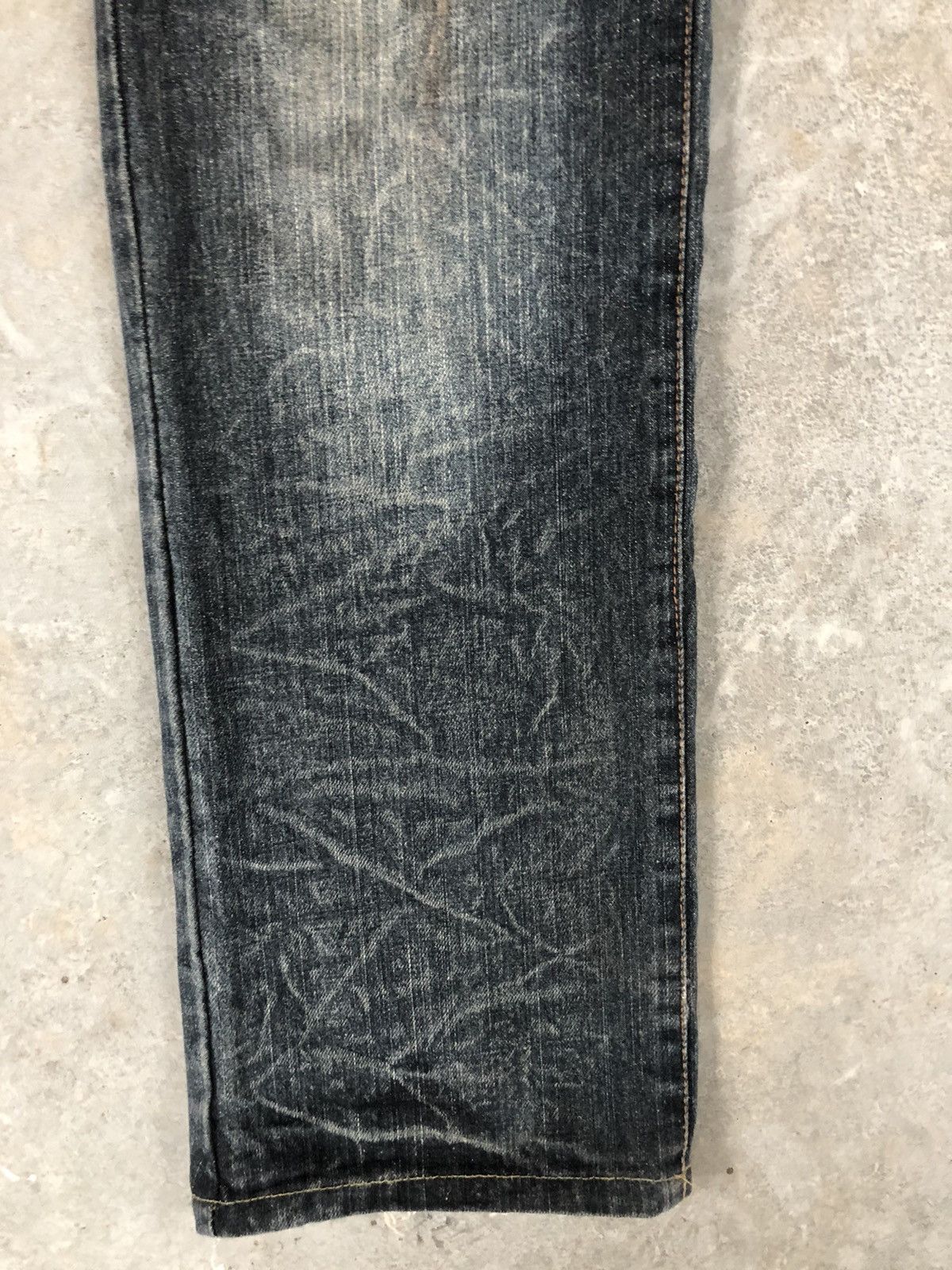 Who Decides War Japanese Gumu Distressed Jeans Patchwork Boro Style Size US 31 - 6 Thumbnail