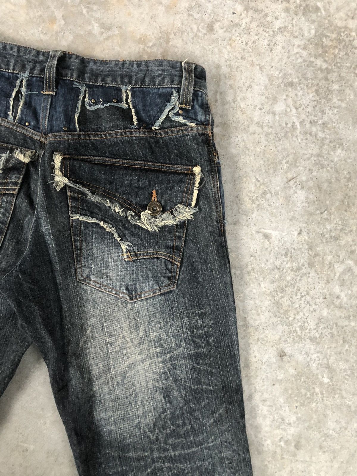Who Decides War Japanese Gumu Distressed Jeans Patchwork Boro Style Size US 31 - 10 Thumbnail