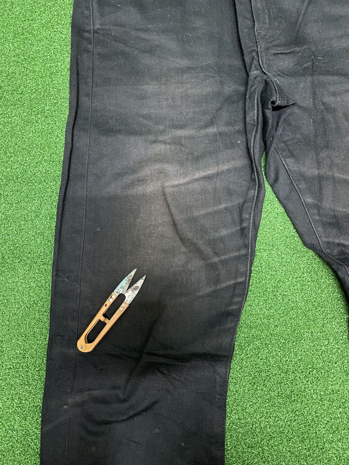 Japanese Brand UNIQLO SUPER BLACK SELVAGE DENIM SIZE 32 Size US 32 / EU 48 - 3 Thumbnail
