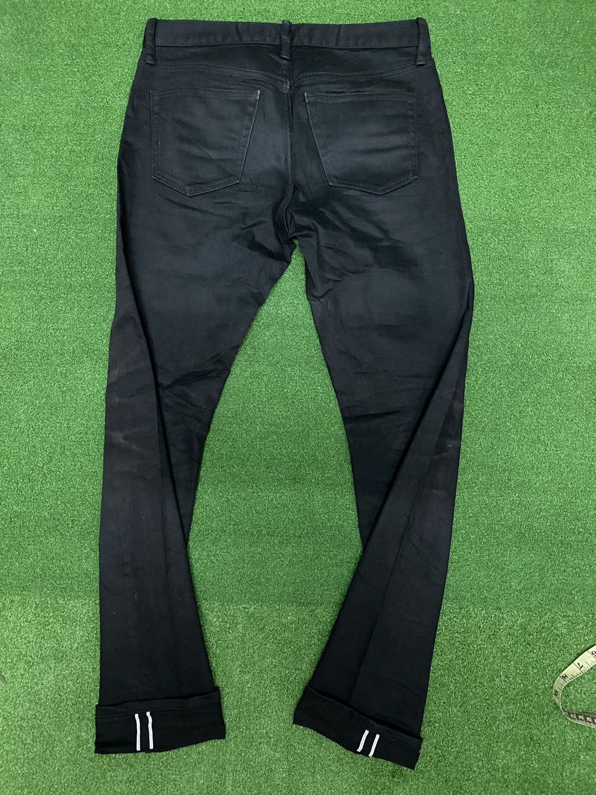 Japanese Brand UNIQLO SUPER BLACK SELVAGE DENIM SIZE 32 Size US 32 / EU 48 - 13 Thumbnail