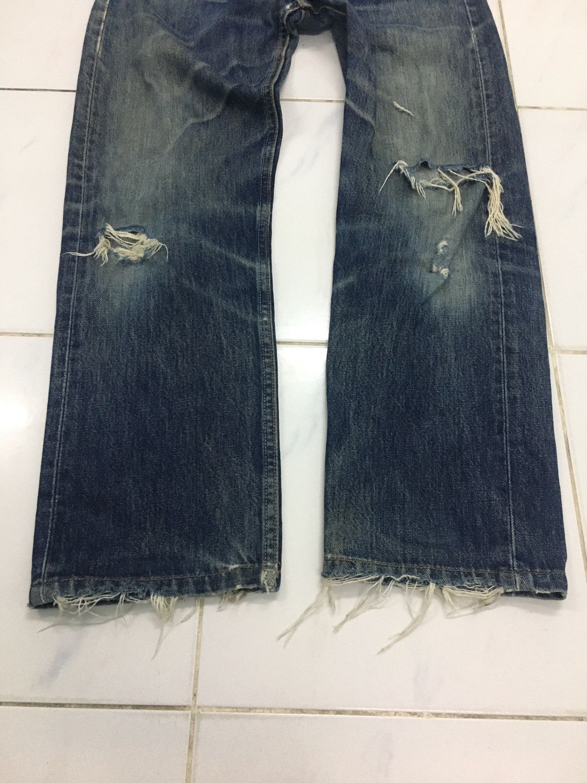 LVC × Levi's Vintage Clothing Vintage 501 Distressed Jeans Size US 29 - 4 Thumbnail