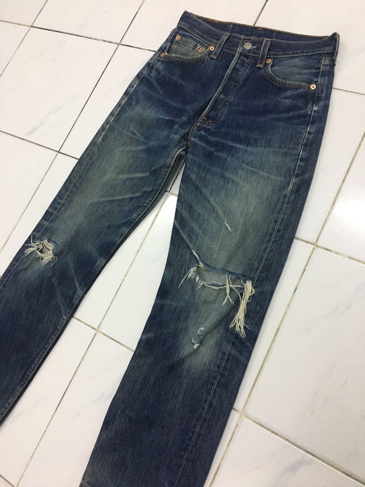 LVC × Levi's Vintage Clothing Vintage 501 Distressed Jeans Size US 29 - 3 Thumbnail