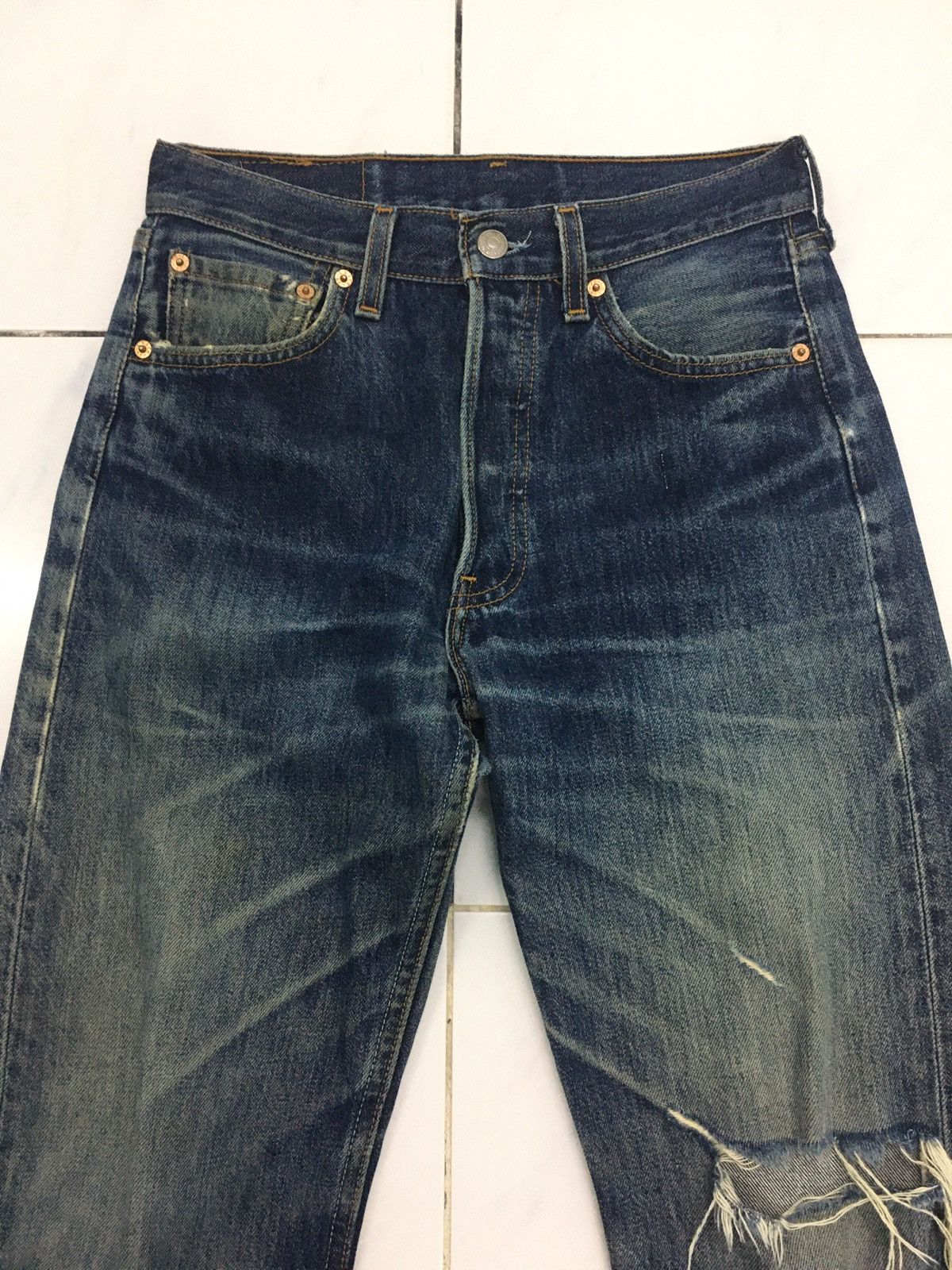 LVC × Levi's Vintage Clothing Vintage 501 Distressed Jeans Size US 29 - 2 Thumbnail