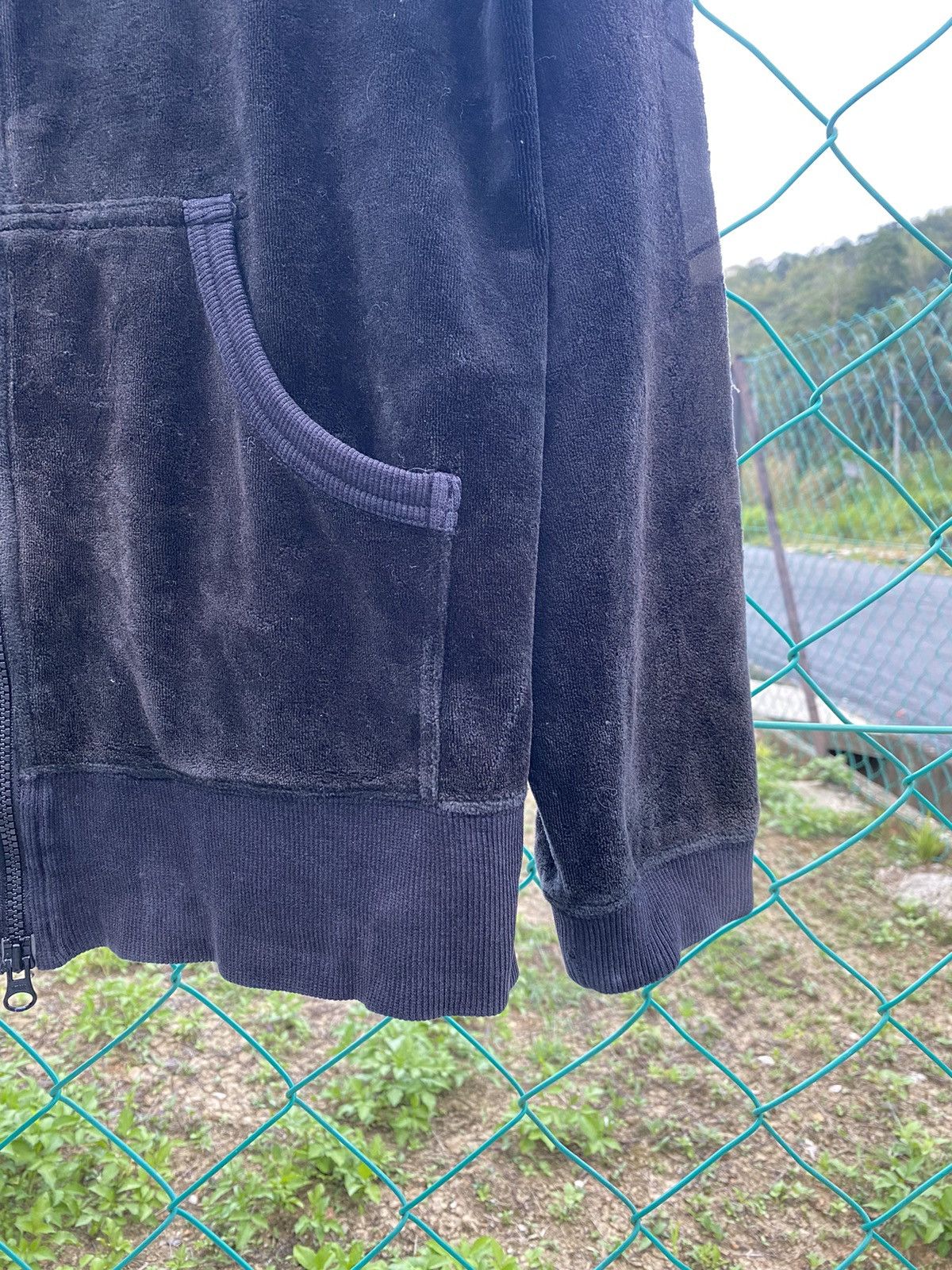 Japanese Brand 24 Karat Spellout Fullzipper Velvet Hoodies Size US M / EU 48-50 / 2 - 6 Thumbnail