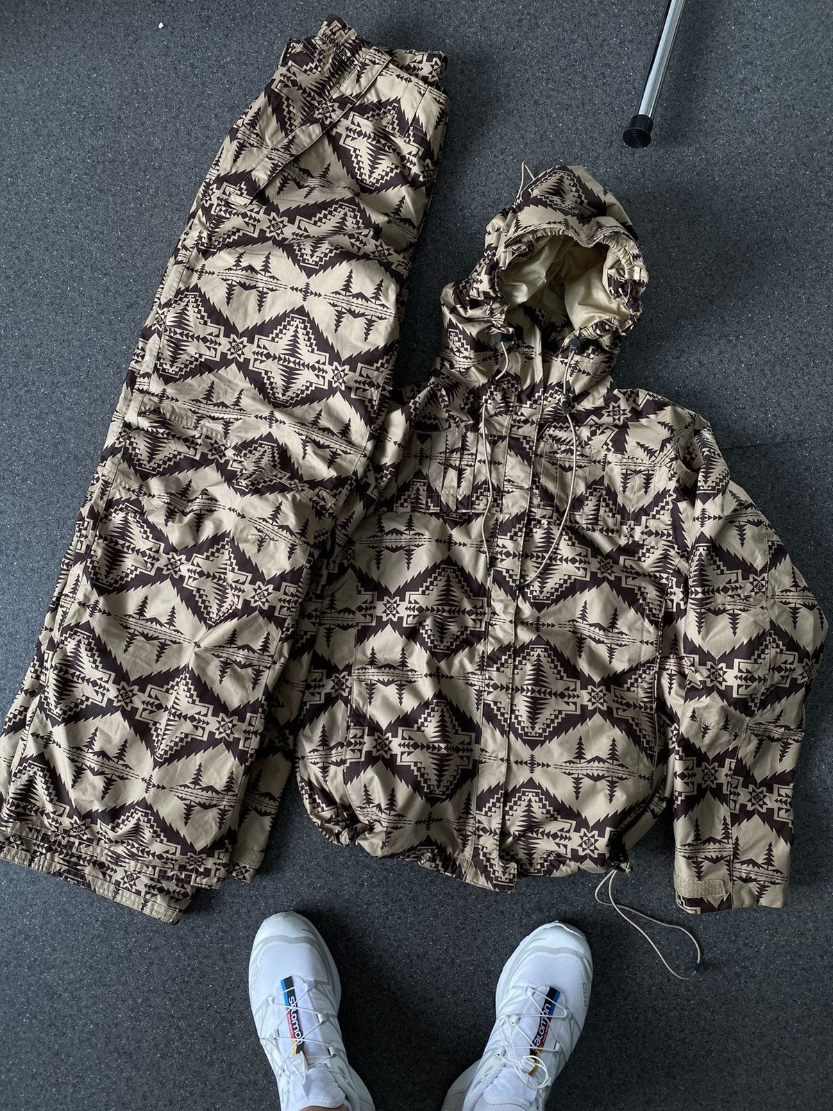 Nike ACG × Vintage Rare Vintage Nike ACG Aztec Print Ski Suit S-Size Size S / US 4 / IT 40 - 1 Thumbnail