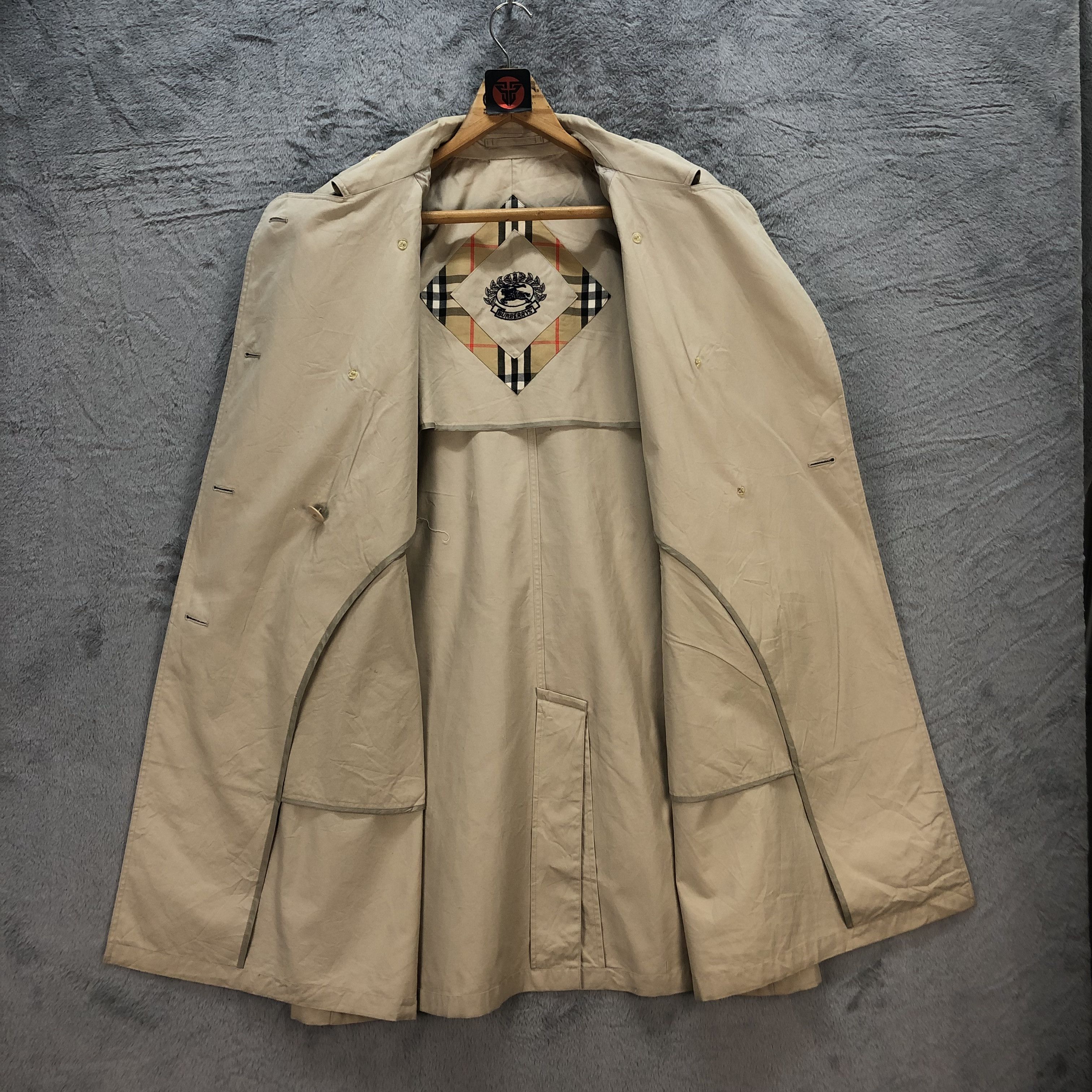 Burberry BURBERRYS DOUBLE BREASTED TRENCH COAT #6728-83 Size US M / EU 48-50 / 2 - 8 Thumbnail