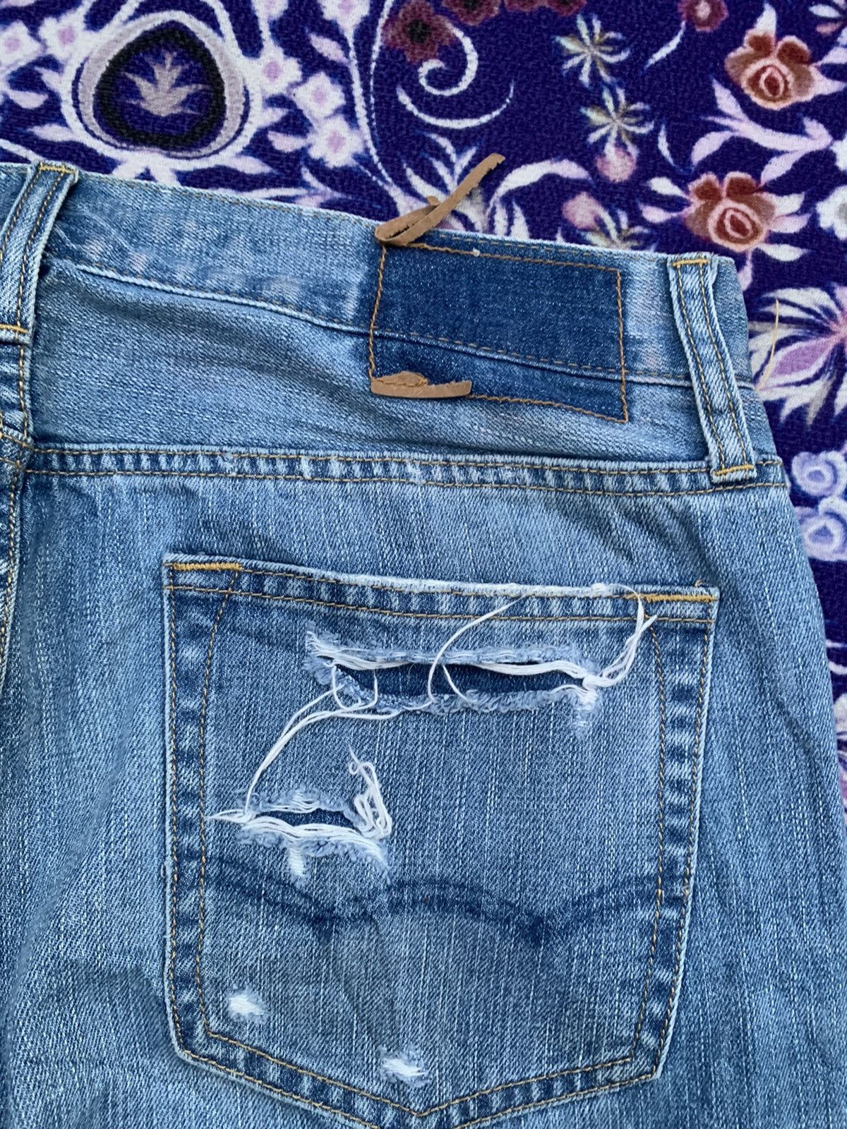 American Eagle Outfitters American Eagle Oufitters Distressed Denim Size US 34 / EU 50 - 12 Thumbnail