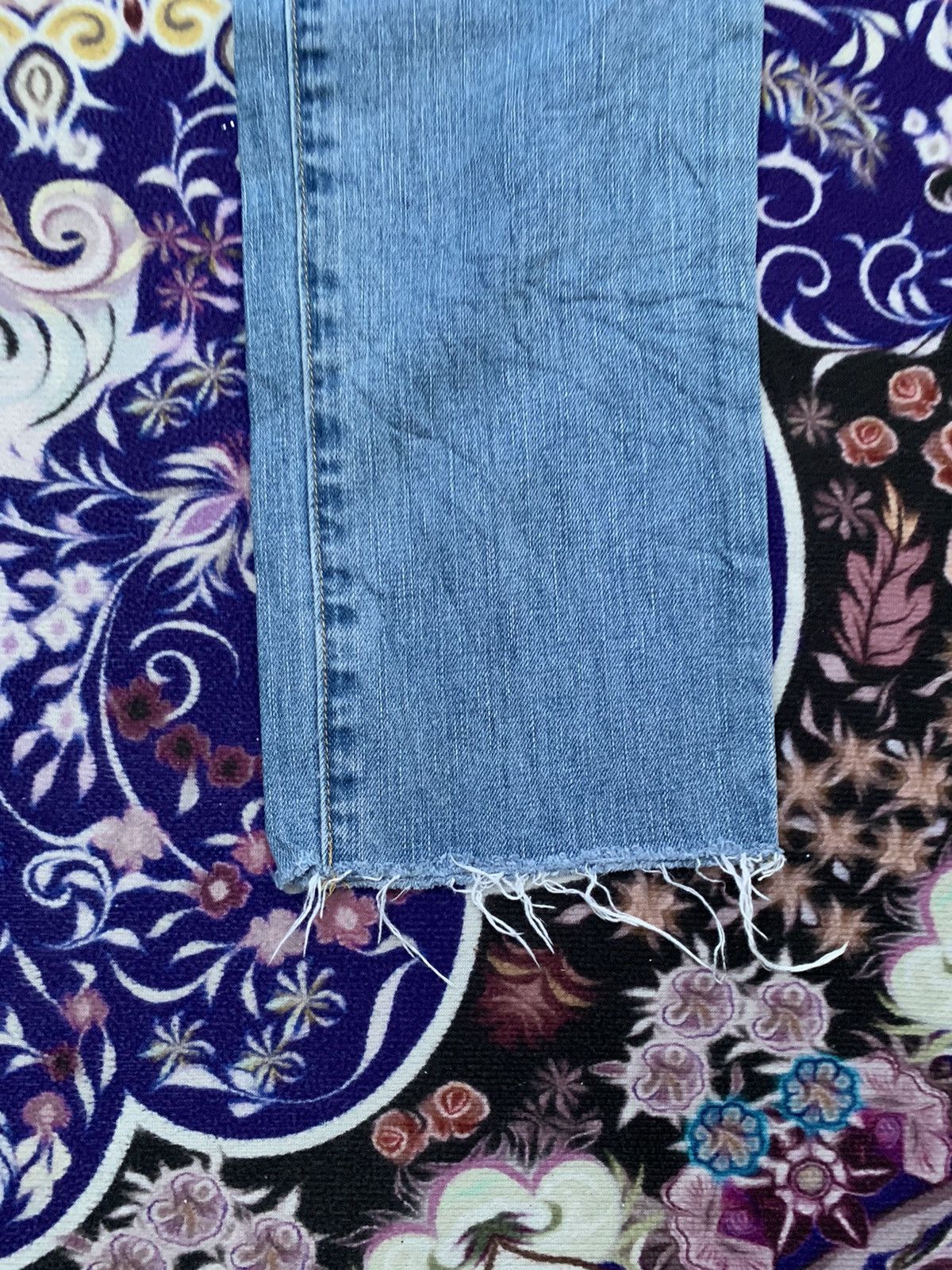 American Eagle Outfitters American Eagle Oufitters Distressed Denim Size US 34 / EU 50 - 2 Thumbnail
