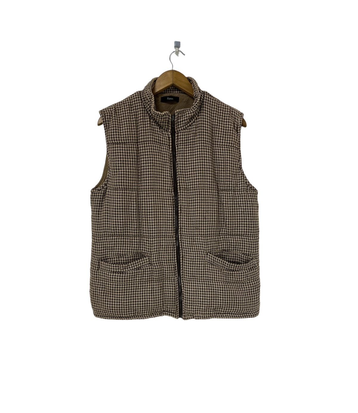 Ficce by yoshiyuki Konishi Padded Vest design