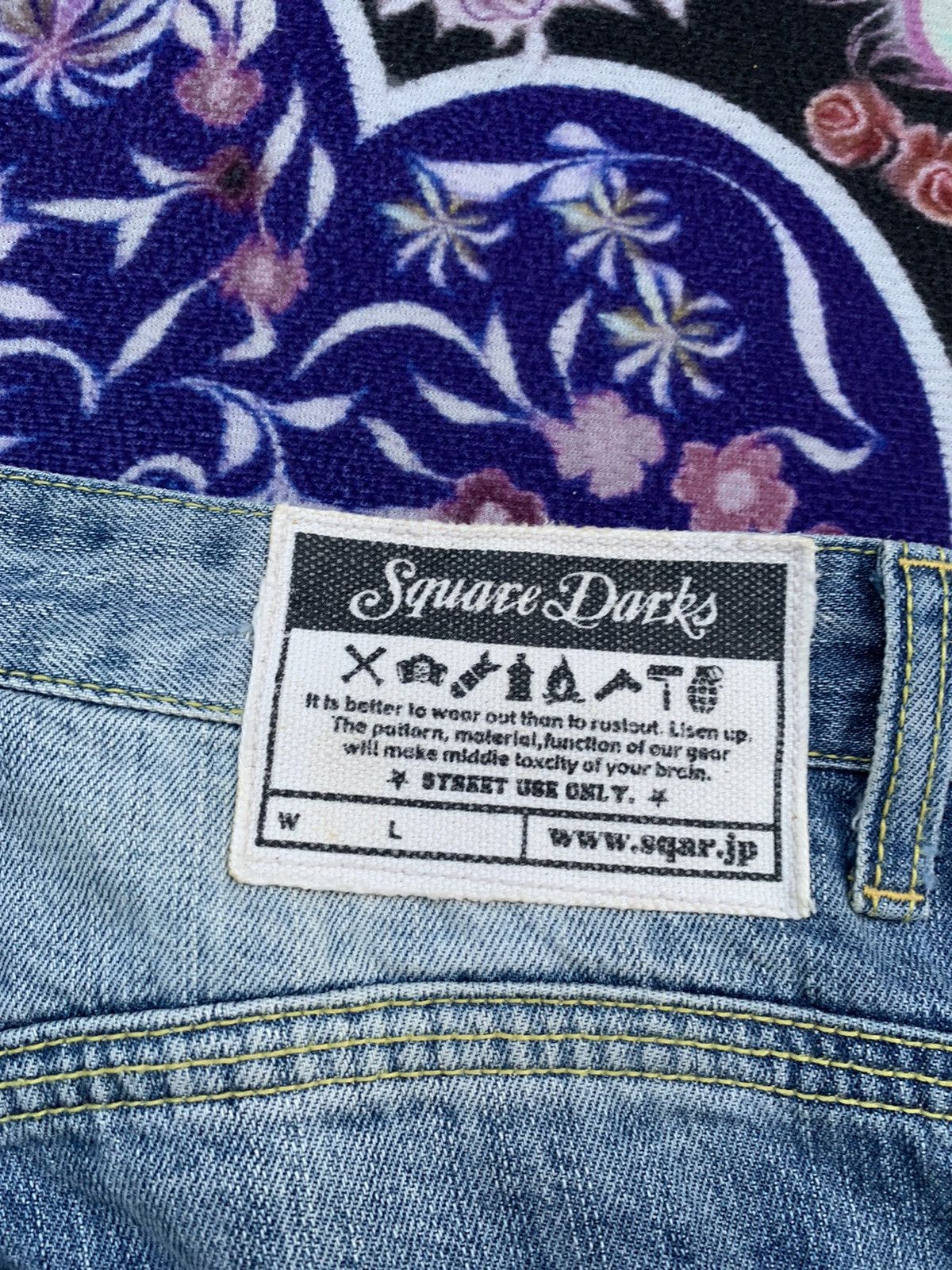 If Six Was Nine Square Dark Distressed Denim Size US 35 - 12 Thumbnail
