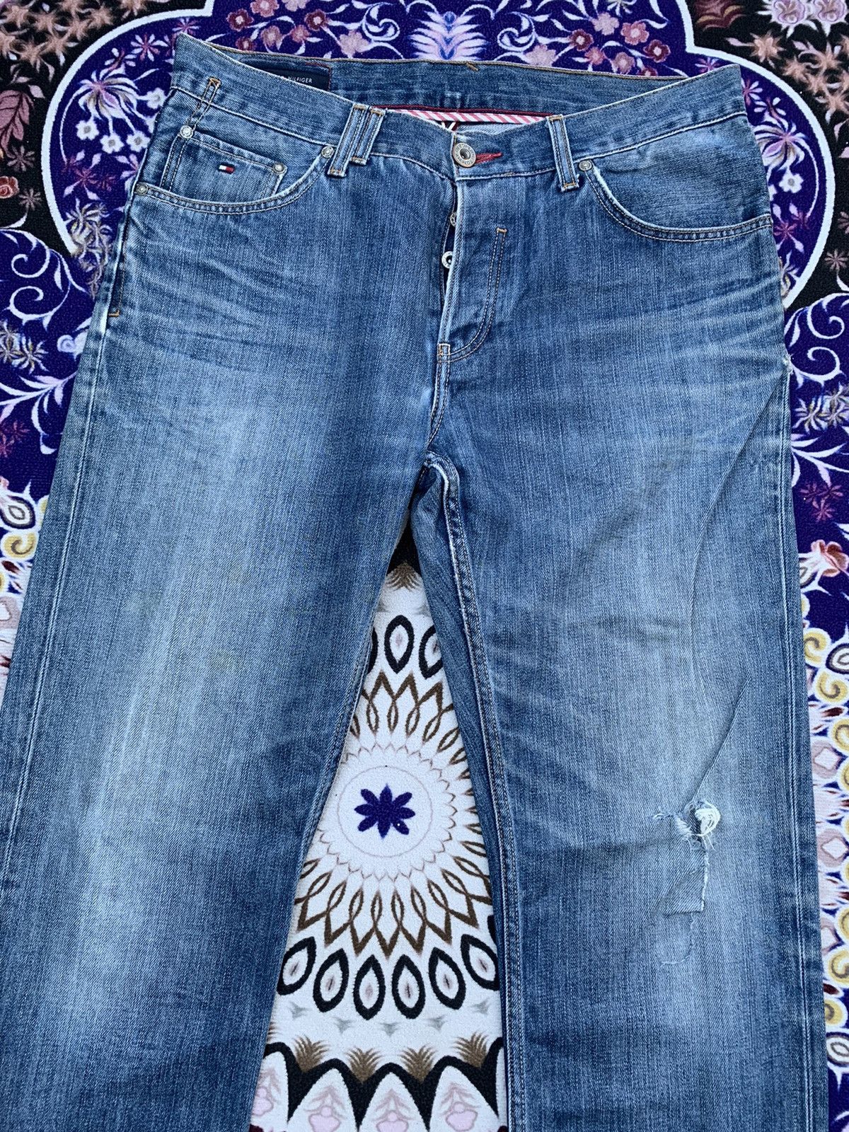 Tommy Hilfiger Tommy Hilfiger Distressed Denim Size US 35 - 3 Thumbnail