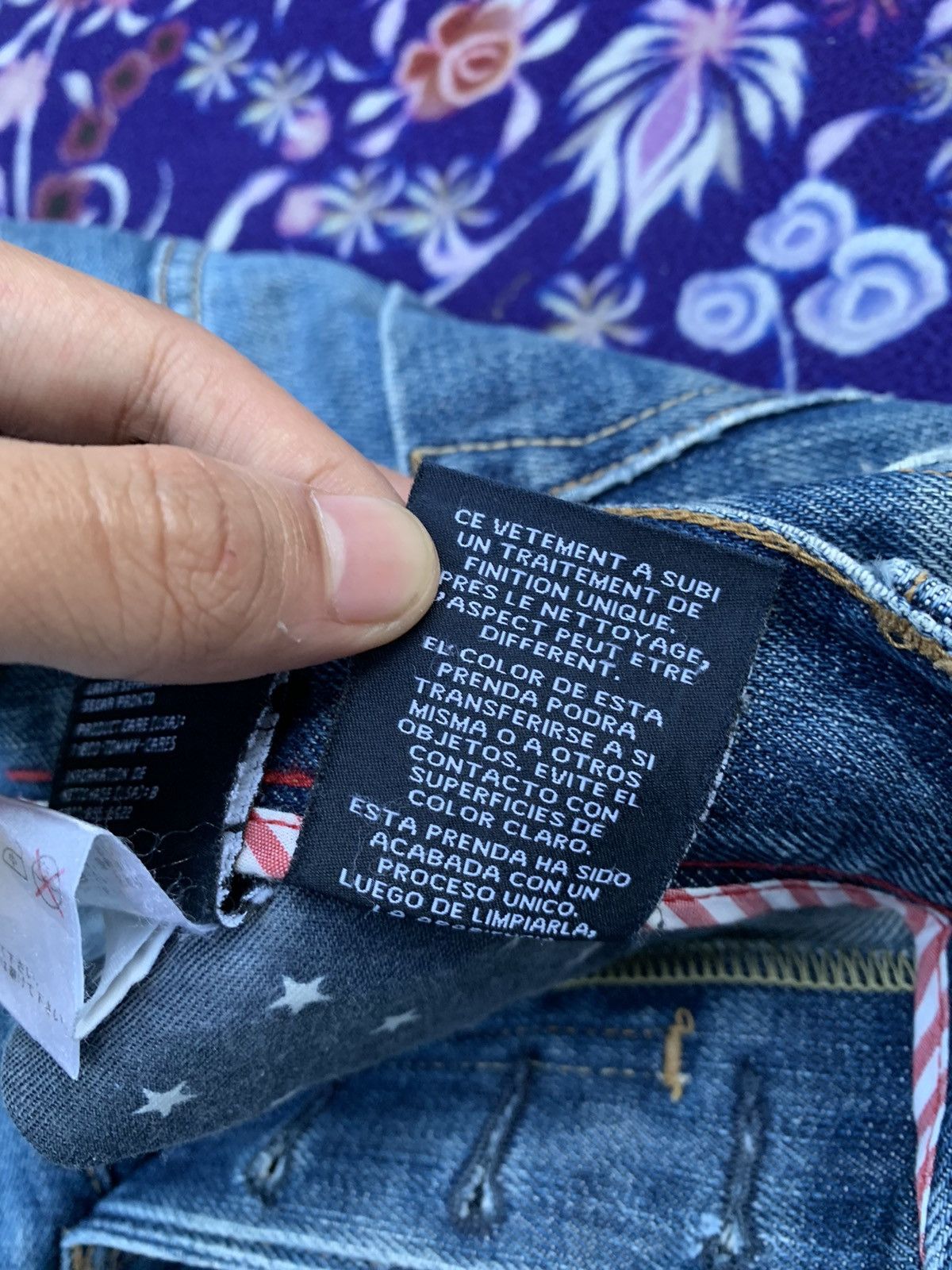Tommy Hilfiger Tommy Hilfiger Distressed Denim Size US 35 - 11 Thumbnail