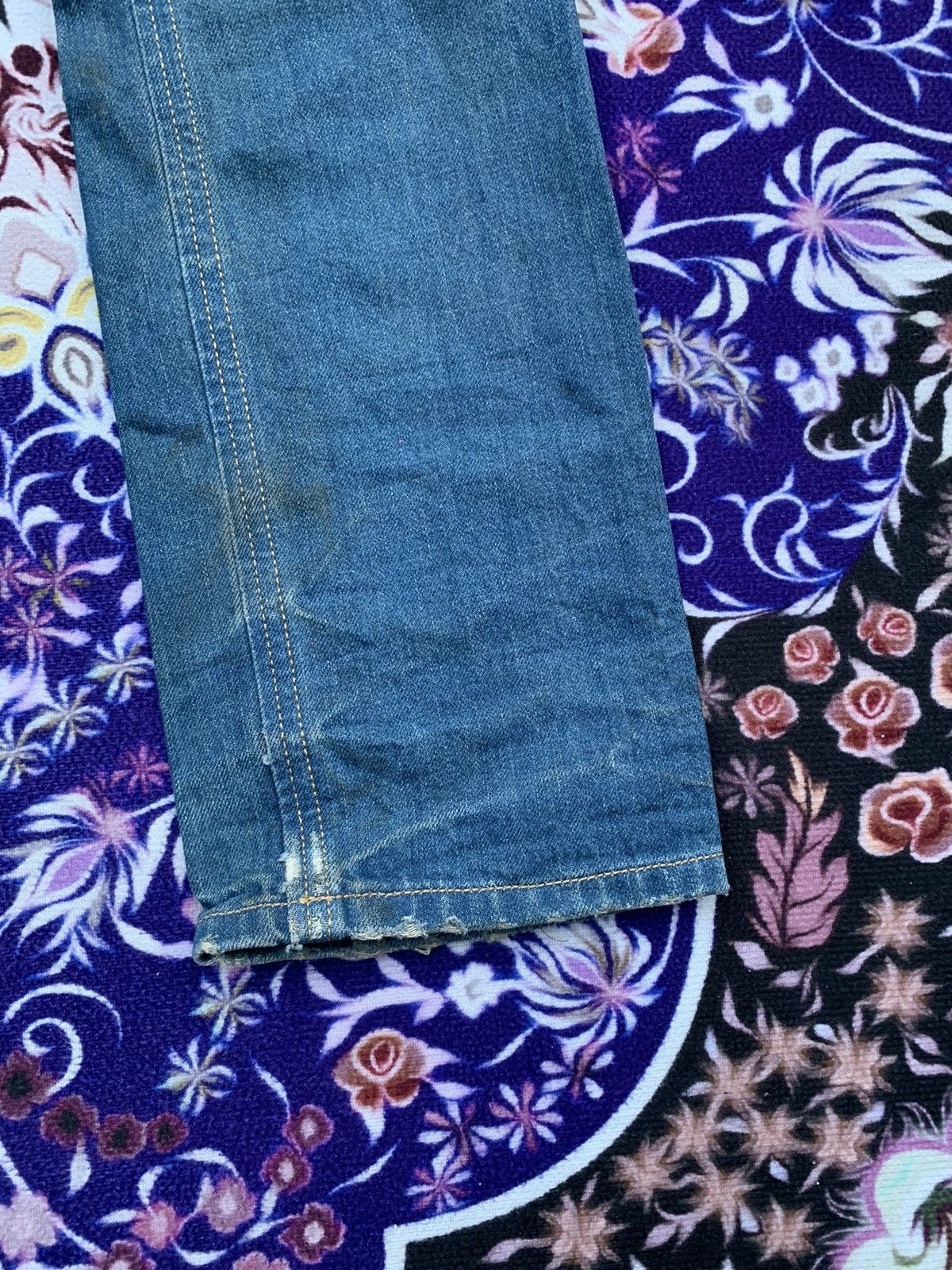 Diesel Vintage Diesel Faded & Distressed Denim Size US 32 / EU 48 - 2 Thumbnail