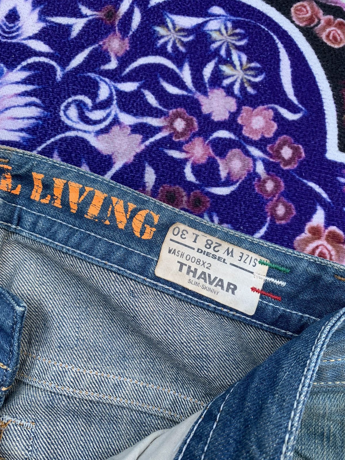 Diesel Vintage Diesel Faded & Distressed Denim Size US 32 / EU 48 - 7 Thumbnail