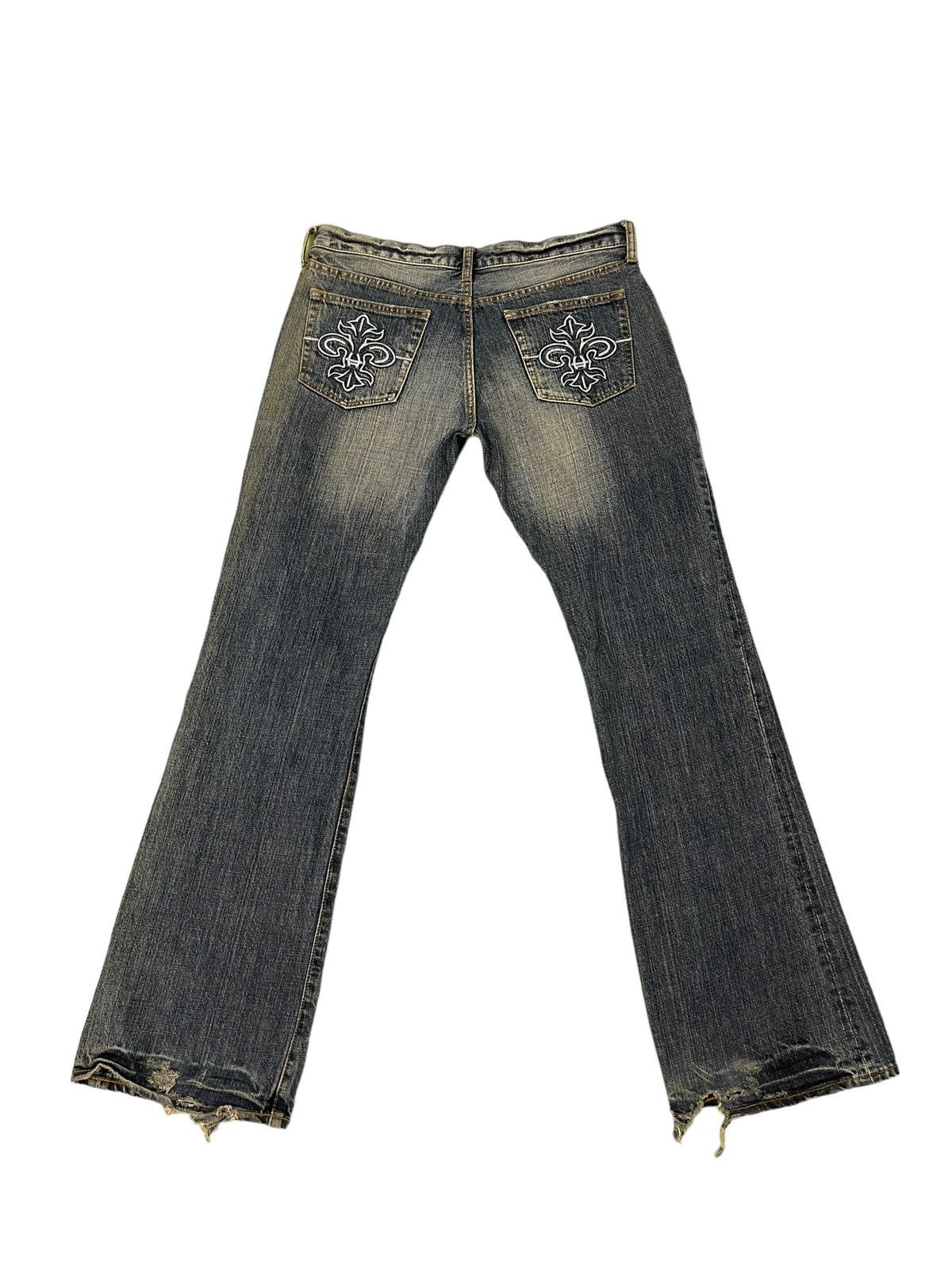 Japanese Brand Flare Jeans Coat of Arms Distress Denim Low Rise 2🟦3 Size US 31 - 12 Thumbnail