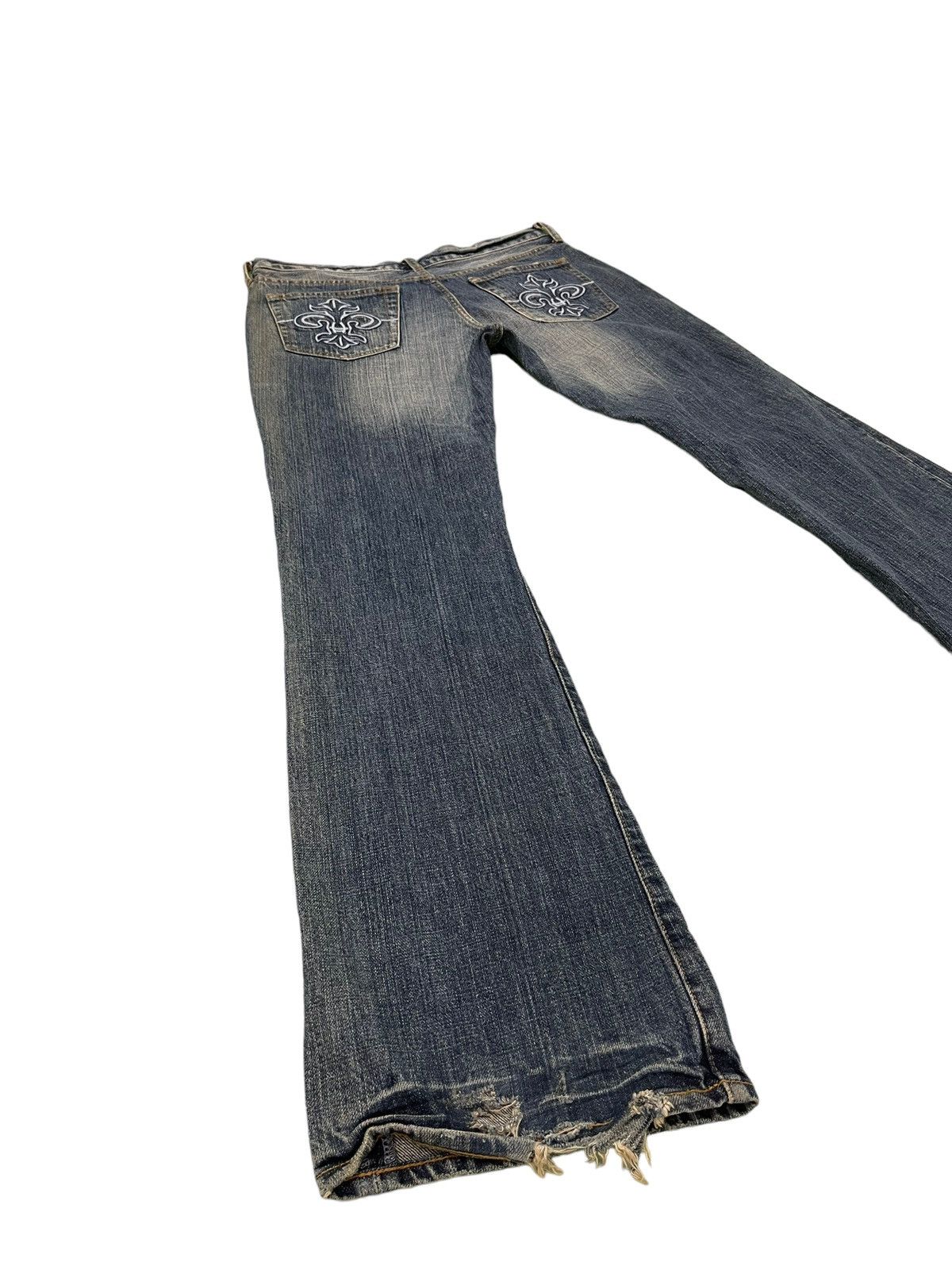 Japanese Brand Flare Jeans Coat of Arms Distress Denim Low Rise 2🟦3 Size US 31 - 13 Thumbnail