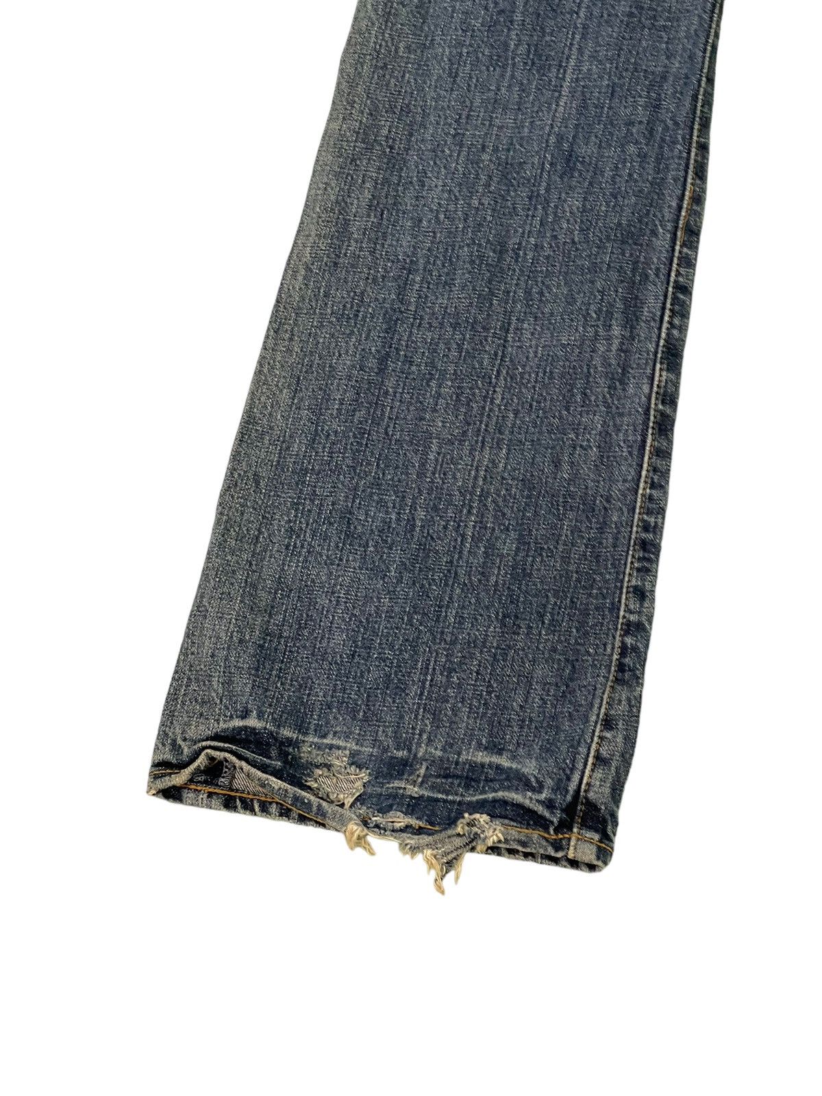 Japanese Brand Flare Jeans Coat of Arms Distress Denim Low Rise 2🟦3 Size US 31 - 16 Thumbnail
