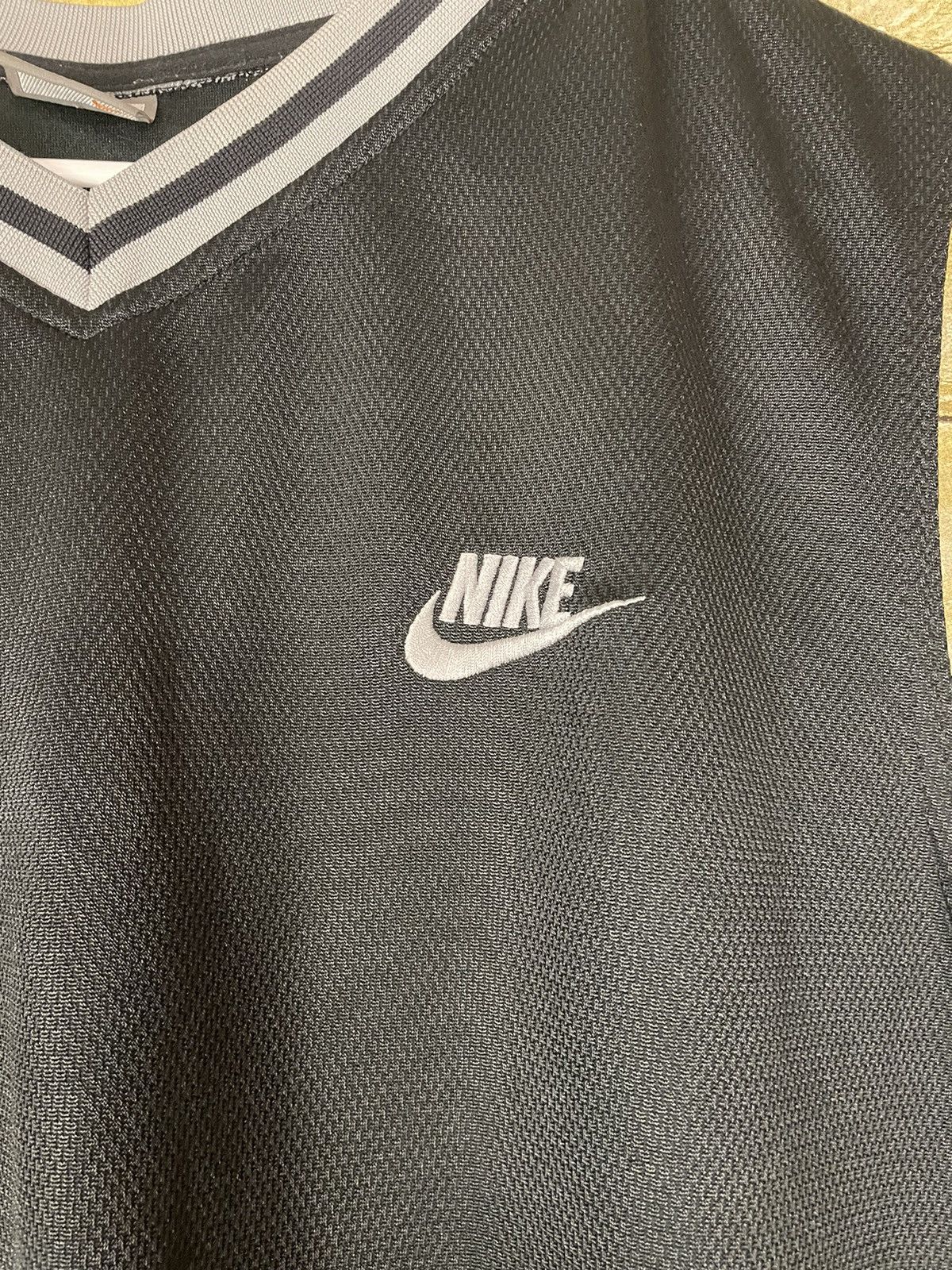 Nike × Vintage Vintage Nike Swoosh Black/Grey Jersey Shirt Size XL Size US XL / EU 56 / 4 - 6 Thumbnail