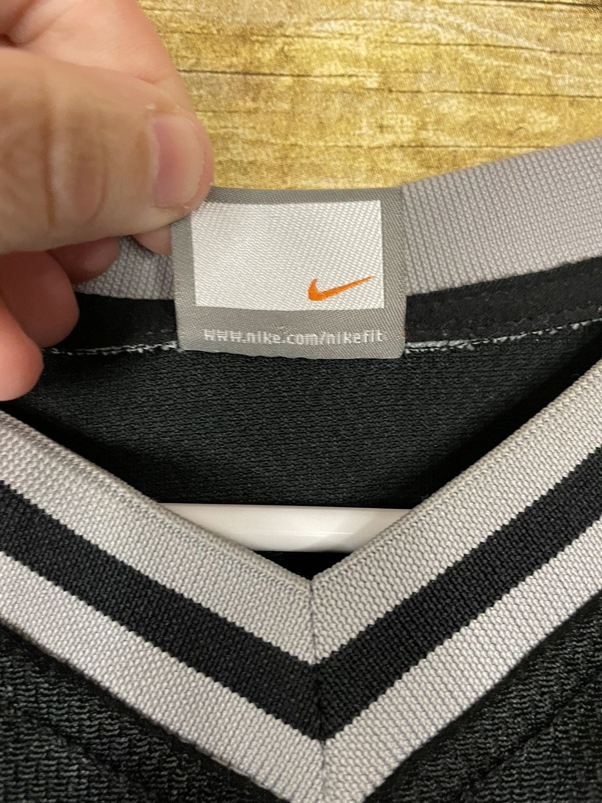 Nike × Vintage Vintage Nike Swoosh Black/Grey Jersey Shirt Size XL Size US XL / EU 56 / 4 - 4 Thumbnail