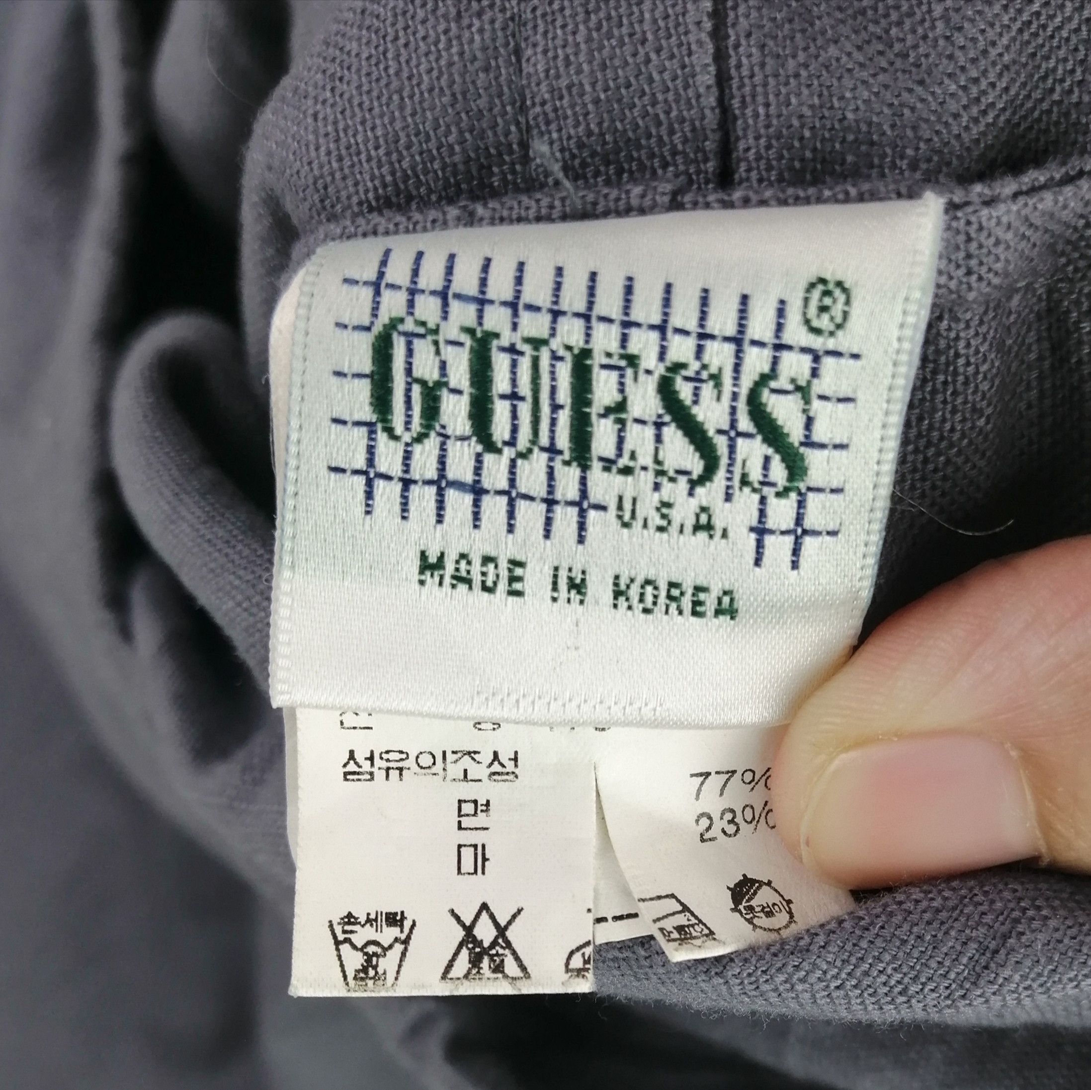 Guess × Vintage Vintage!! Guess Registered Trademark Pullover Zipper Size US L / EU 52-54 / 3 - 8 Thumbnail