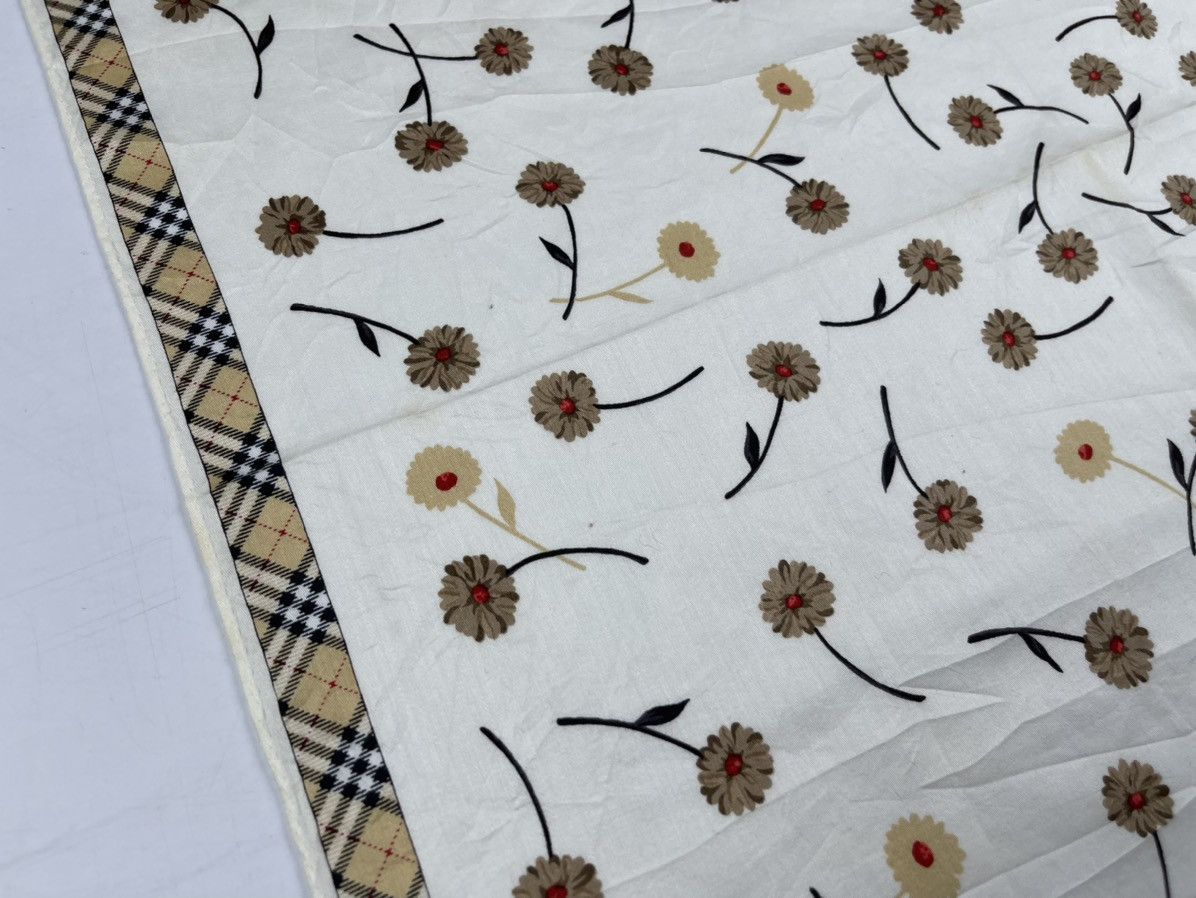 Burberry × Vintage vintage burberry bandana handkerchief neckerchief HC0620 Size ONE SIZE - 7 Thumbnail