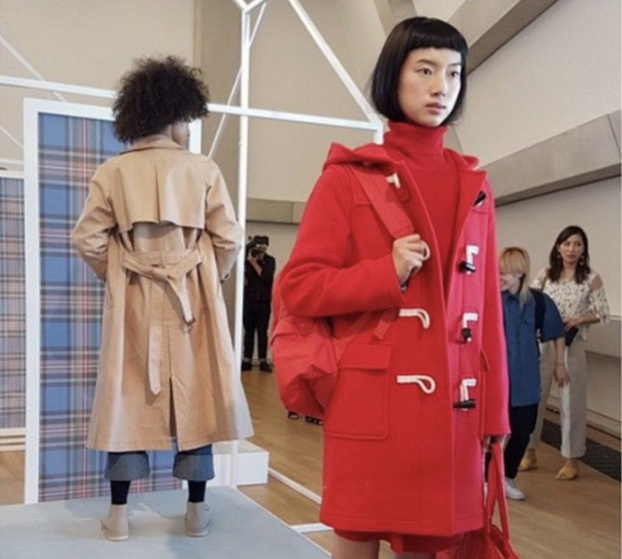 JW Anderson × Uniqlo FIRE 🔥 J.W ANDERSON X UNIQLO DUFFLE COATS Size S / US 4 / IT 40 - 9 Thumbnail