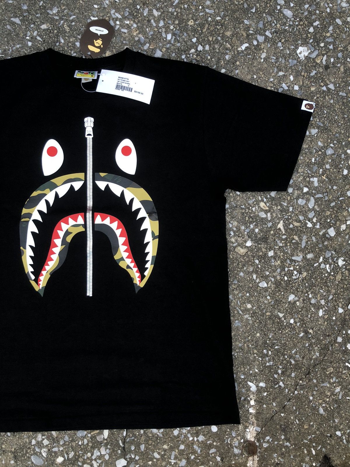 Bape 1ST CAMO SHARK TEE Size US M / EU 48-50 / 2 - 4 Thumbnail