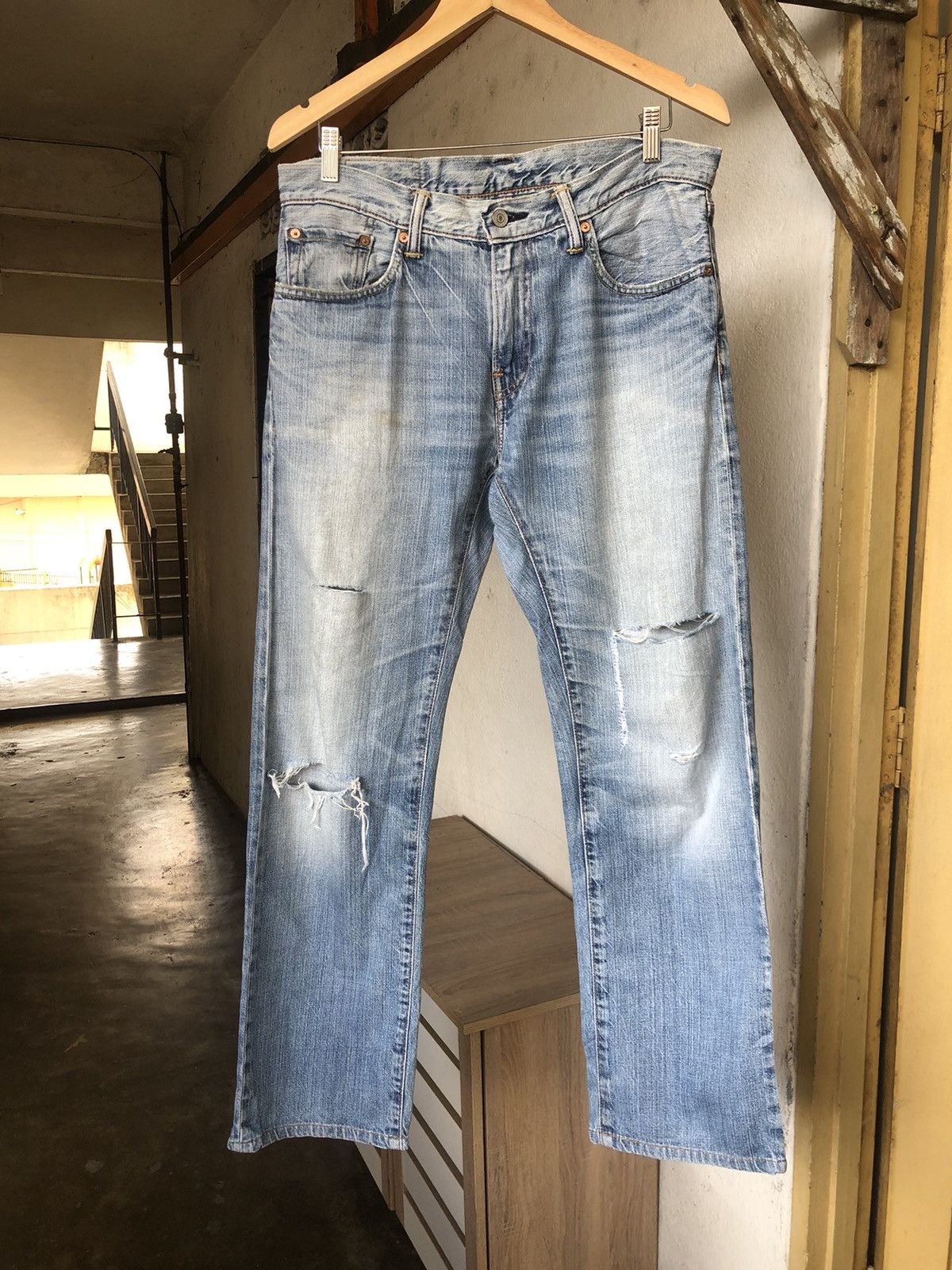 Levi's Vintage Levis 502 Distressed Denim Jeans Size US 33 - 2 Thumbnail