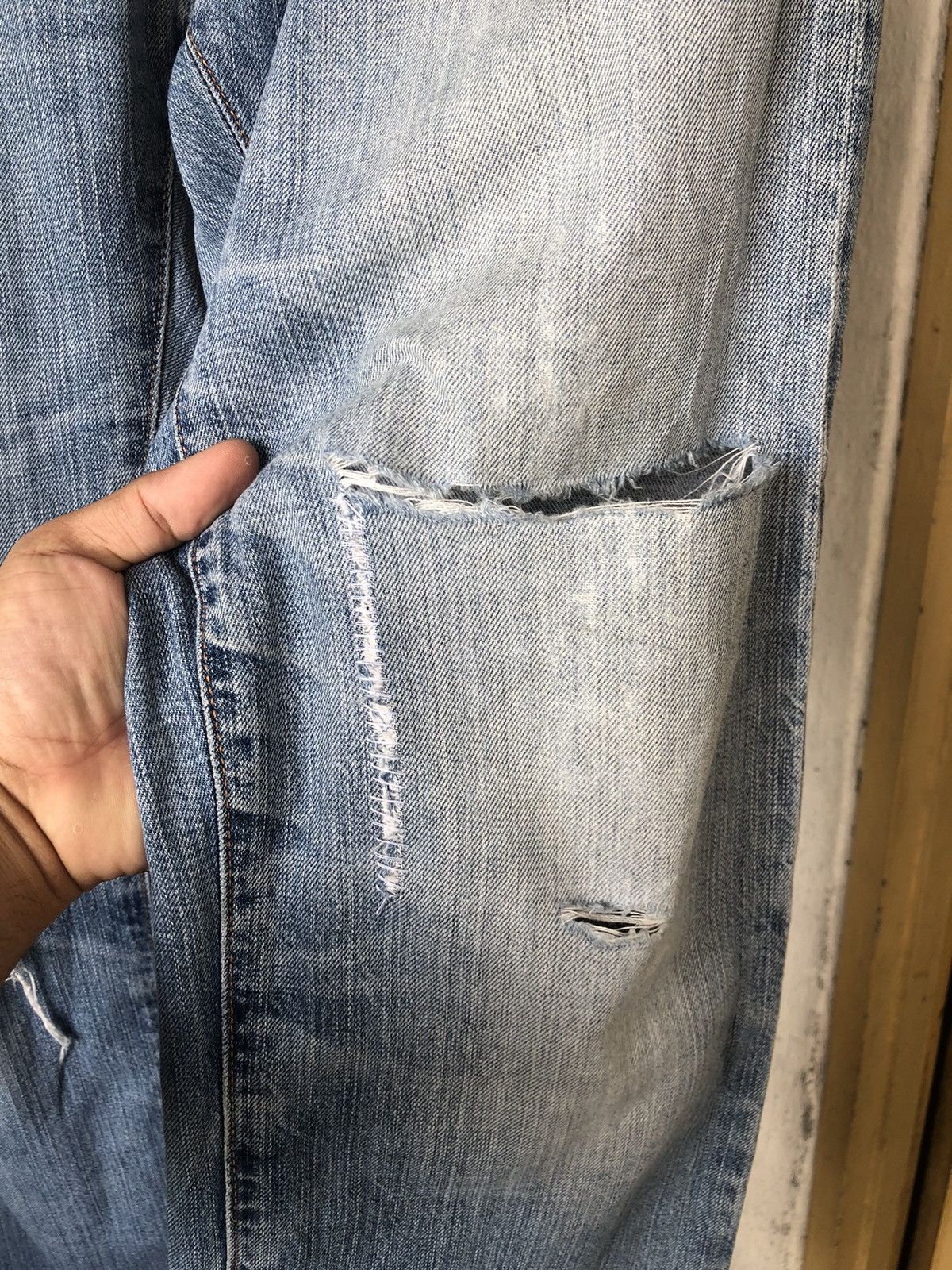 Levi's Vintage Levis 502 Distressed Denim Jeans Size US 33 - 8 Thumbnail