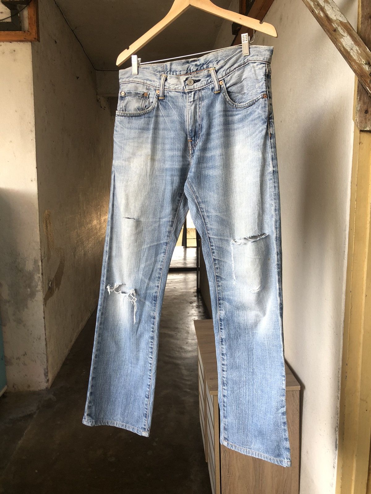 Levi's Vintage Levis 502 Distressed Denim Jeans Size US 33 - 1 Thumbnail