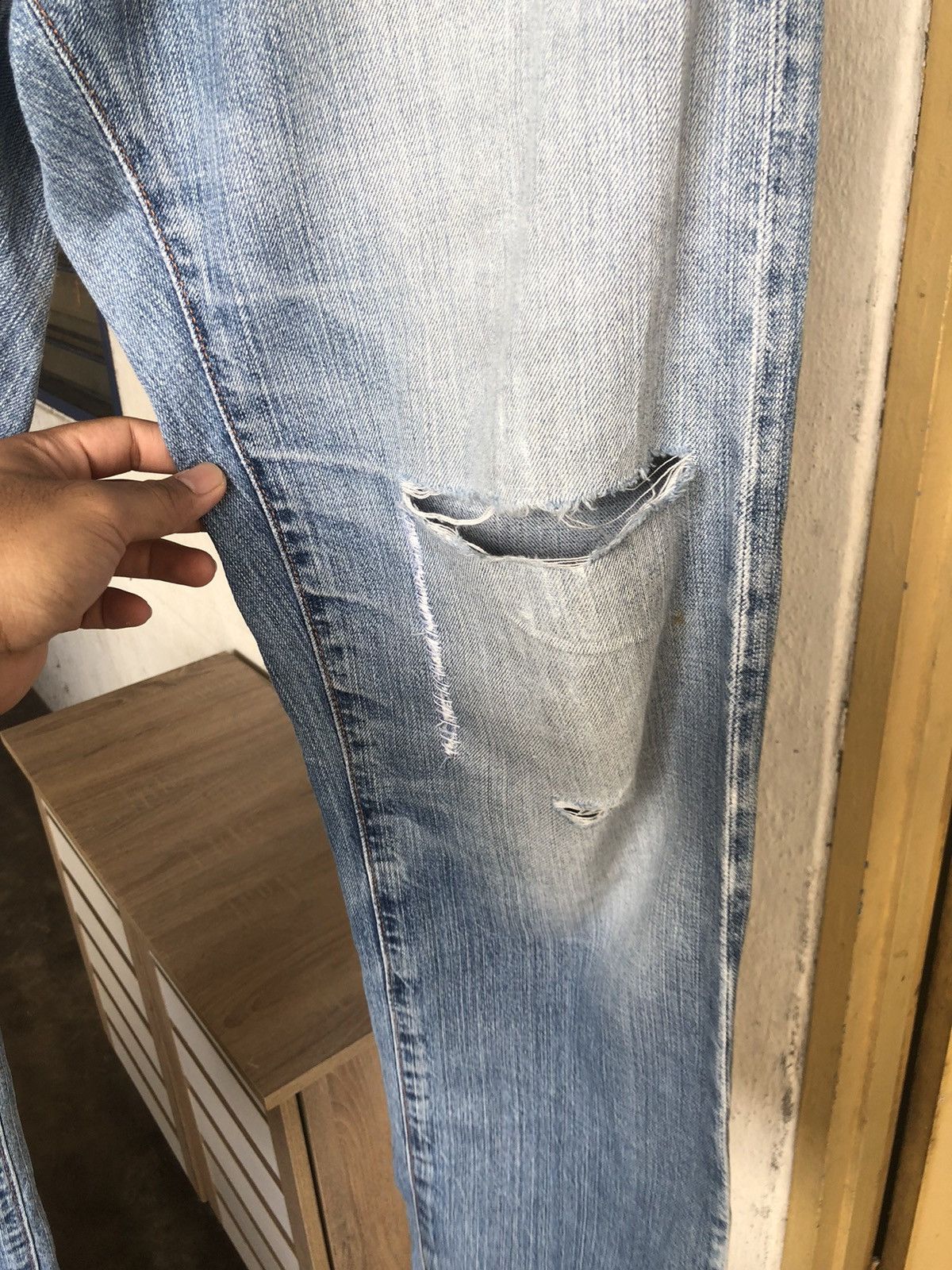Levi's Vintage Levis 502 Distressed Denim Jeans Size US 33 - 10 Thumbnail
