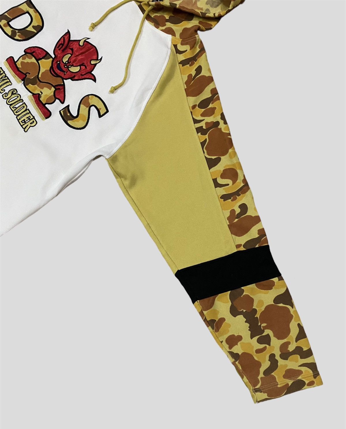 Japanese Brand Vintage Devil Soldier Duck Camo Hoodie Size US L / EU 52-54 / 3 - 7 Thumbnail