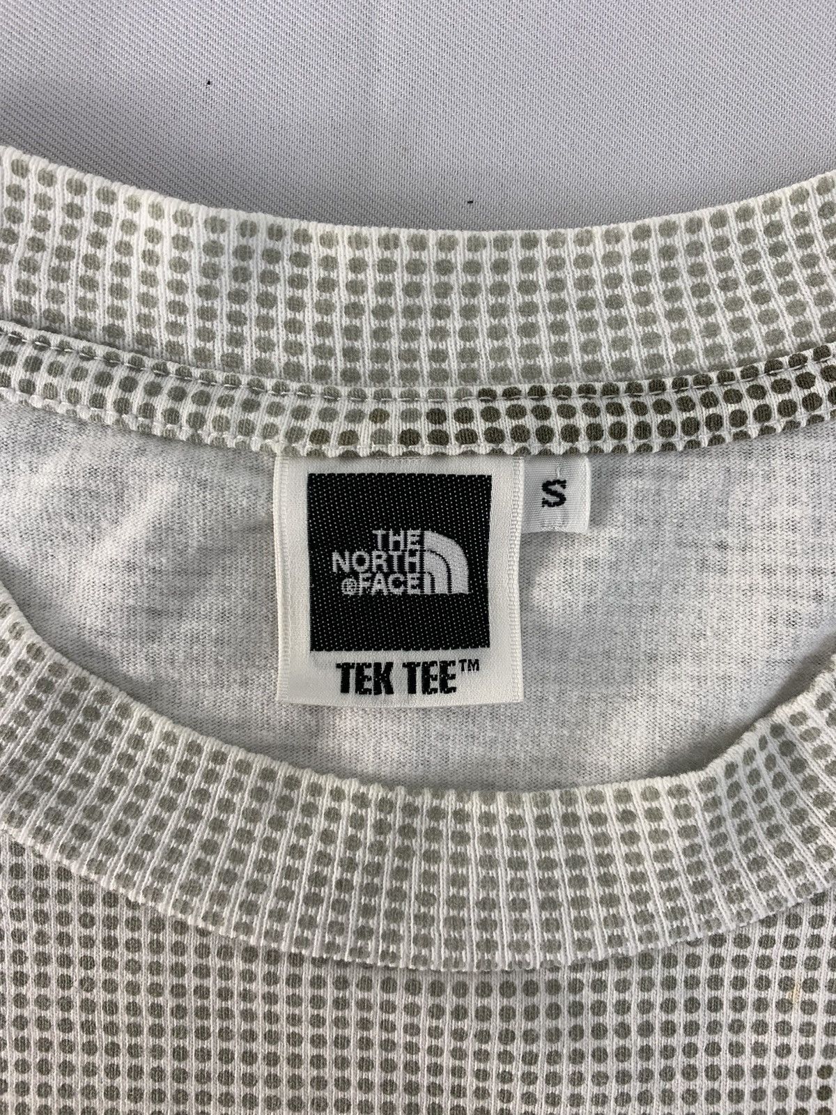 The North Face Hype The North Face Tek Tee Polkadot Over Printed Tee Size US M / EU 48-50 / 2 - 5 Thumbnail