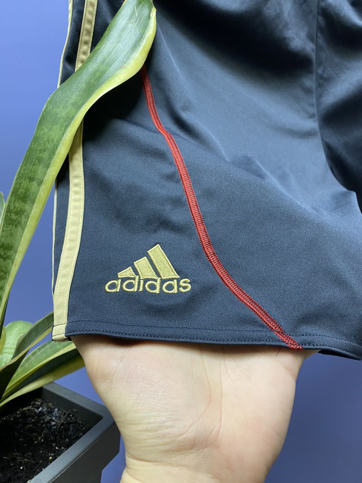 New Balance Adidas 2009 Liverpool Third Soccer Shorts Size US 30 / EU 46 - 15 Thumbnail