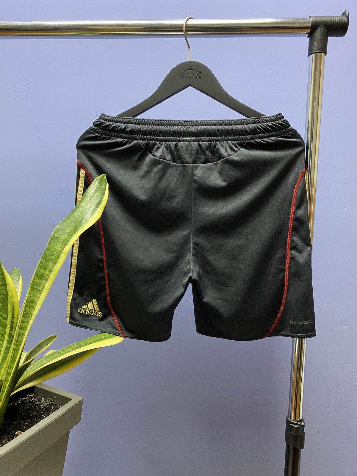 New Balance Adidas 2009 Liverpool Third Soccer Shorts Size US 30 / EU 46 - 12 Thumbnail