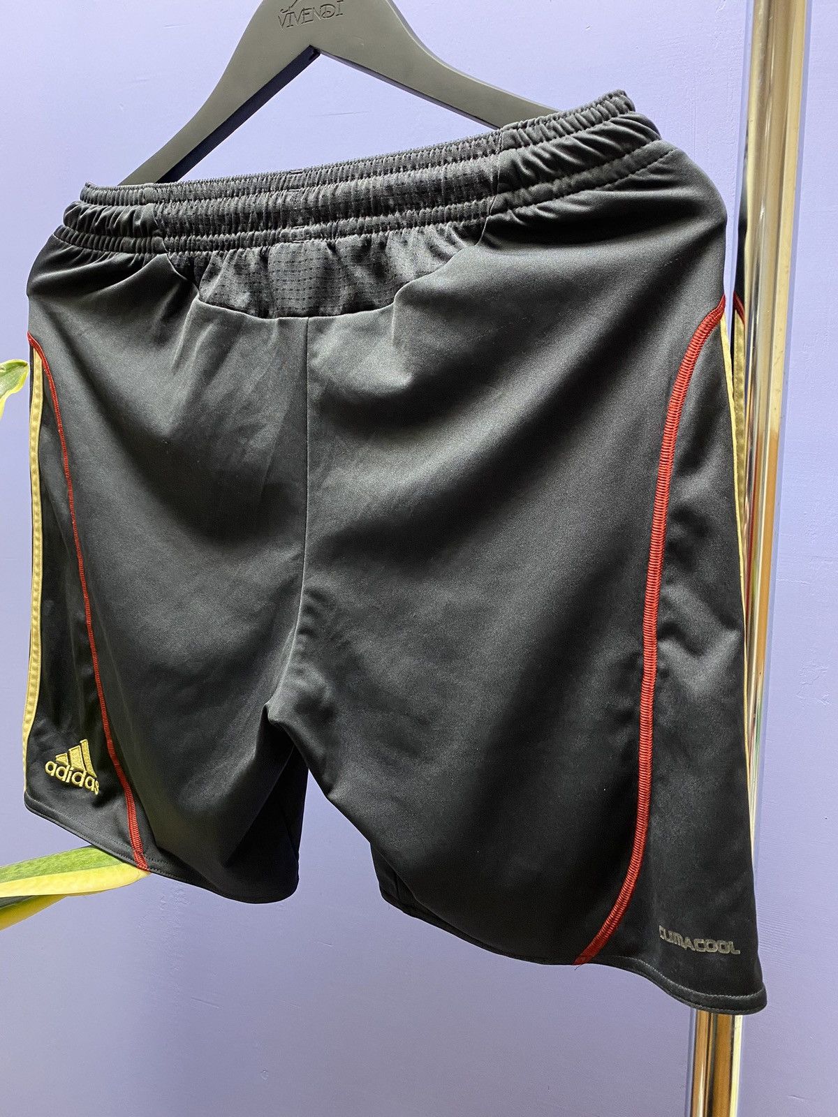 New Balance Adidas 2009 Liverpool Third Soccer Shorts Size US 30 / EU 46 - 13 Thumbnail