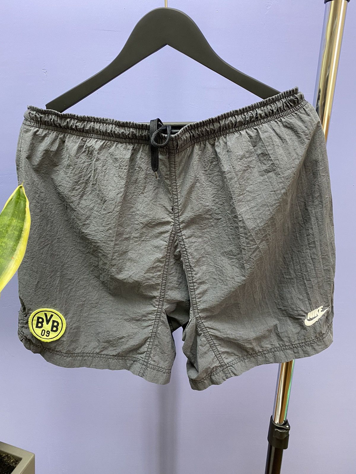Nike × Vintage Vintage 90s Nike Borussia Dortmund Soccer Shorts Size US 32 / EU 48 - 4 Thumbnail