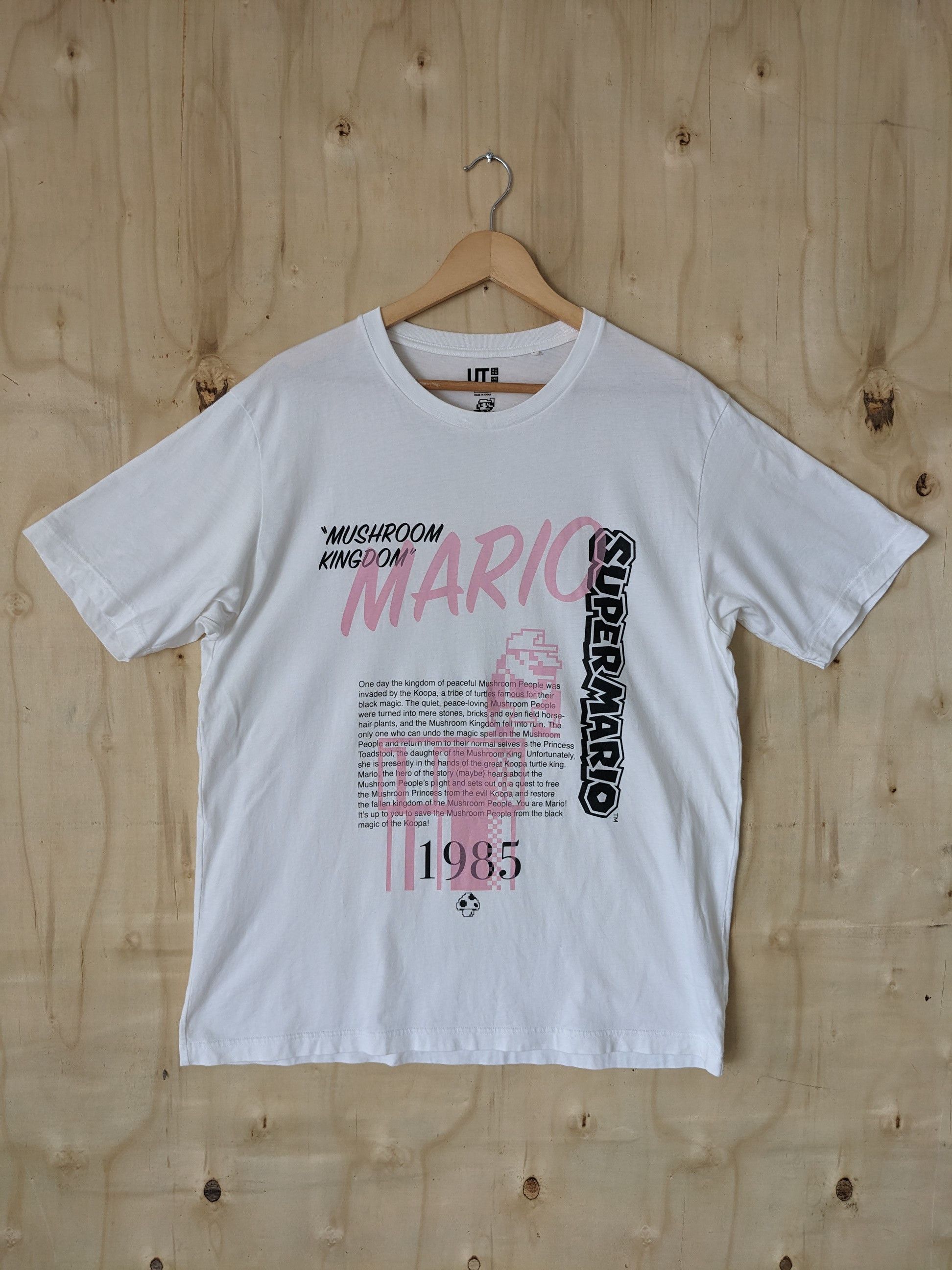 Japanese Brand × Nintendo × Uniqlo Uniqlo X Nintendo Super Mario Graphic Tee Size US L / EU 52-54 / 3 - 1 Thumbnail