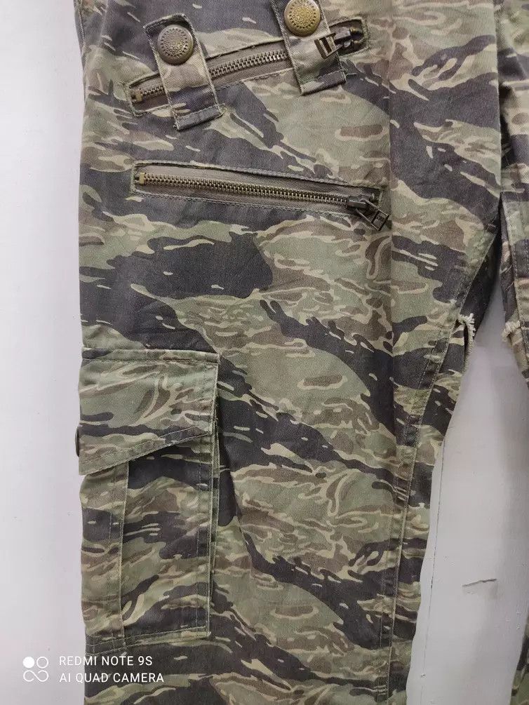 Roots 10 Pocket Tiger Stripe Root Three Multipocket Cargo Pants Size US 35 - 7 Thumbnail