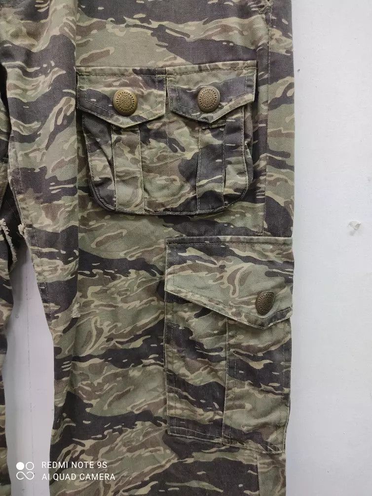 Roots 10 Pocket Tiger Stripe Root Three Multipocket Cargo Pants Size US 35 - 8 Thumbnail