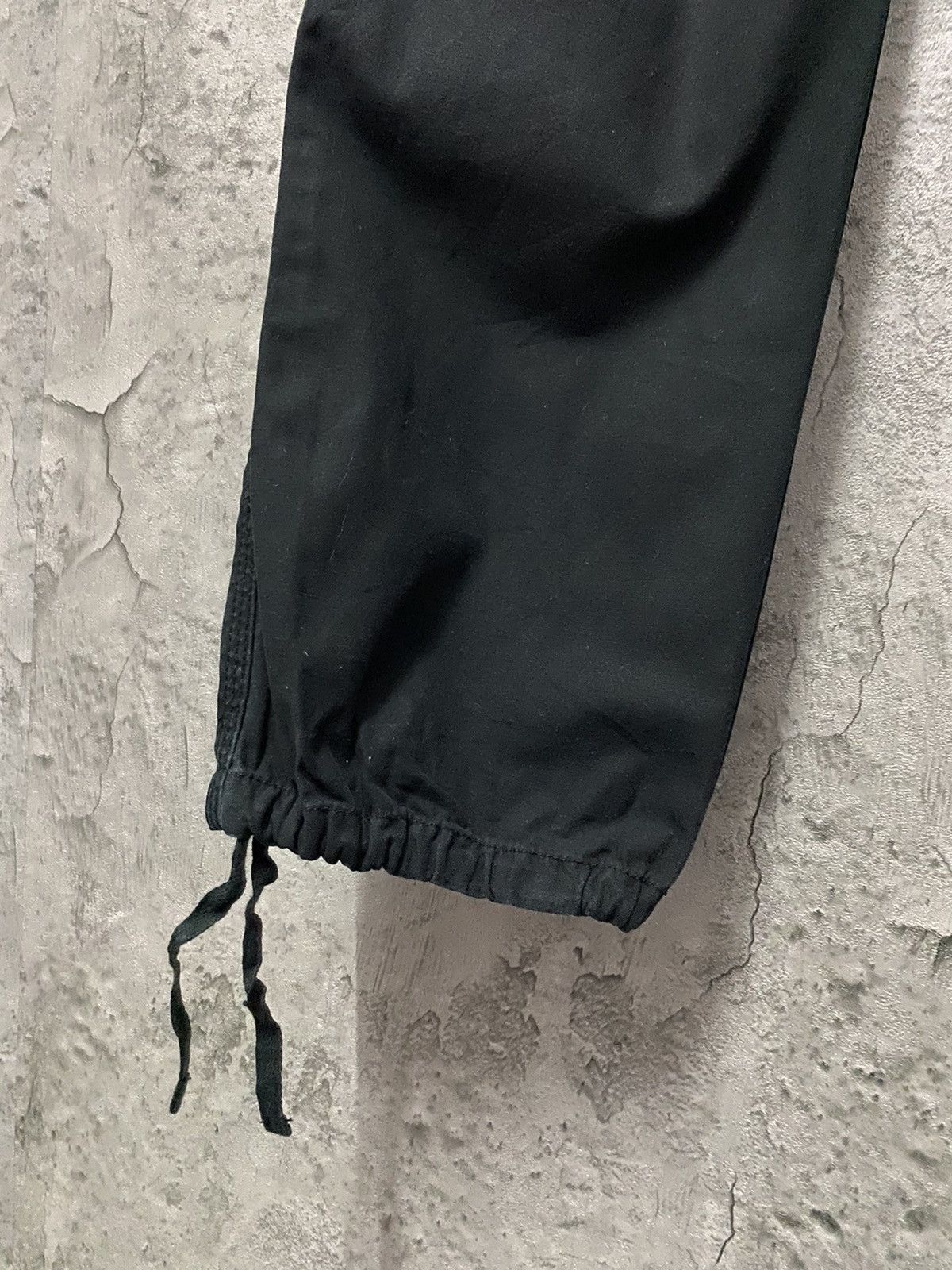 Airwalk × Vintage Vintage Airwalk Cargo Parachute Drawstring Pants Size US 32 / EU 48 - 9 Thumbnail
