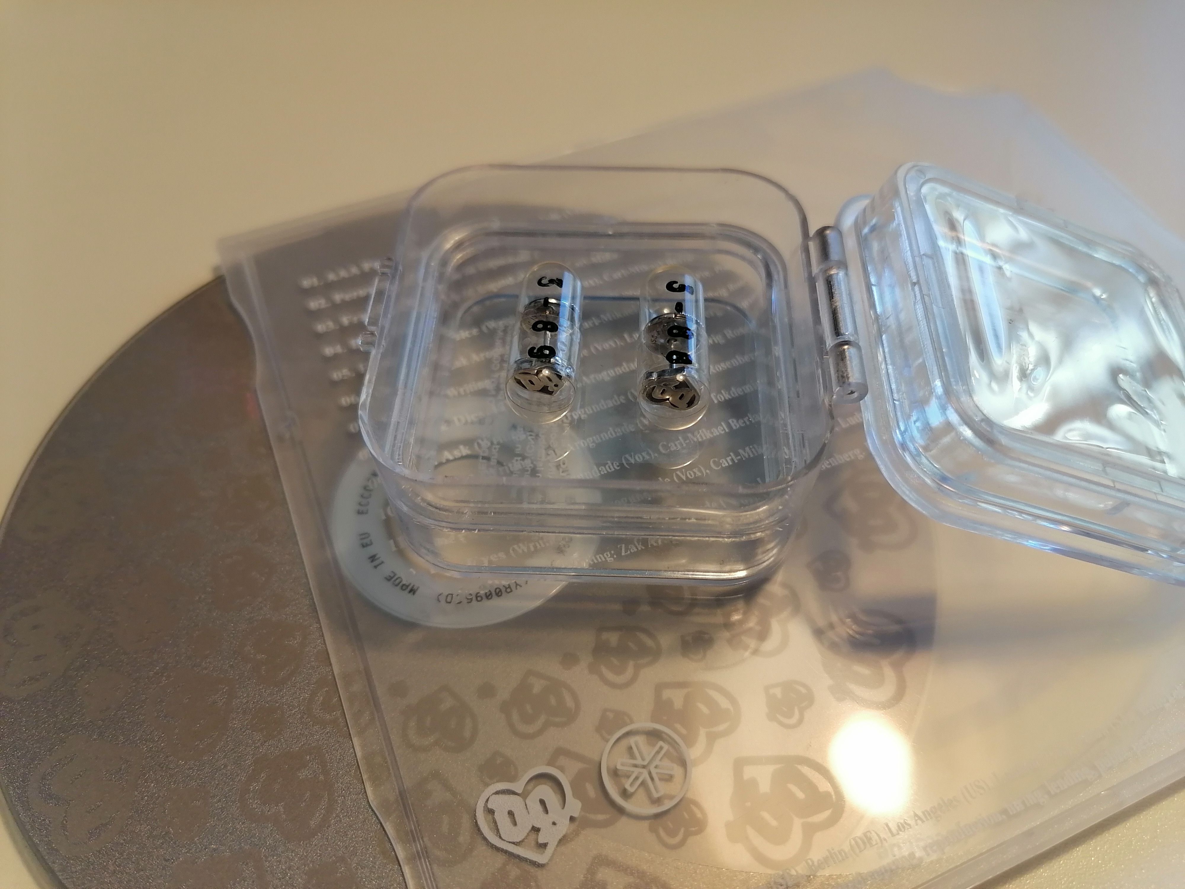 Ecco2k g'LOSS Baby Love Pill Earrings