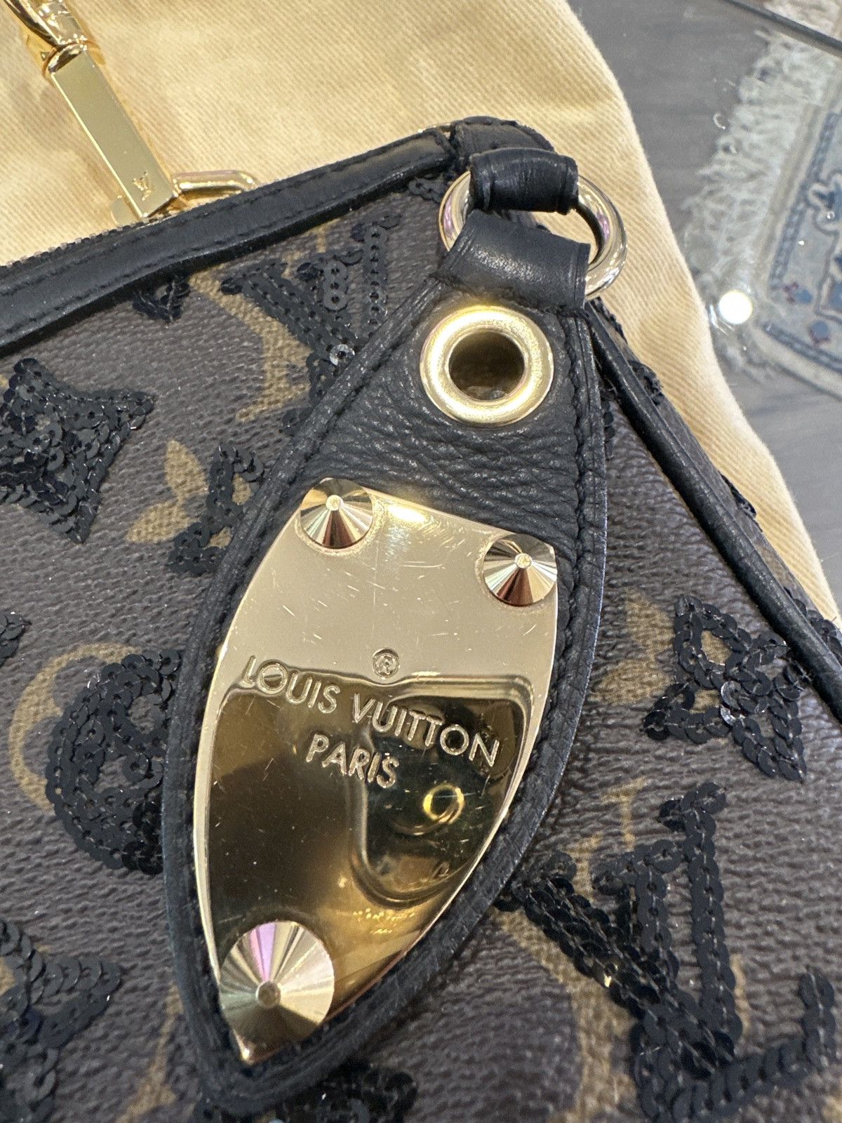 Louis Vuitton RARE Louis Vuitton eclipse pochette monogram sequin Size ONE SIZE - 8 Thumbnail