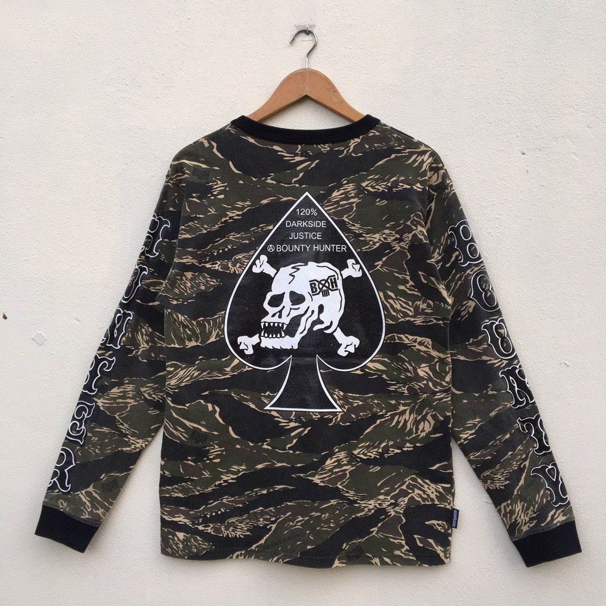 Bounty Hunter RARE‼️BOUNTY HUNTER TIGER STRIPE DESIGN LONGSLEEVE T-SHIRT Size US M / EU 48-50 / 2 - 1 Thumbnail