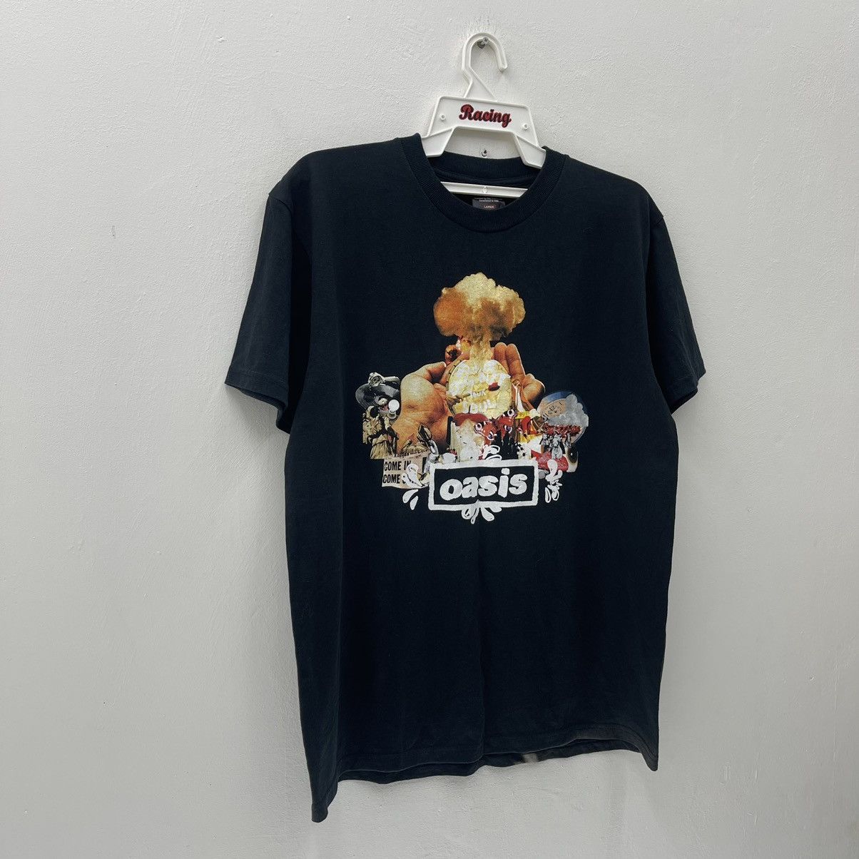 Band Tees Oasis Vintage 90s T-Shirt Dig Out Your Soul Nice Sun Faded Size US L / EU 52-54 / 3 - 6 Thumbnail