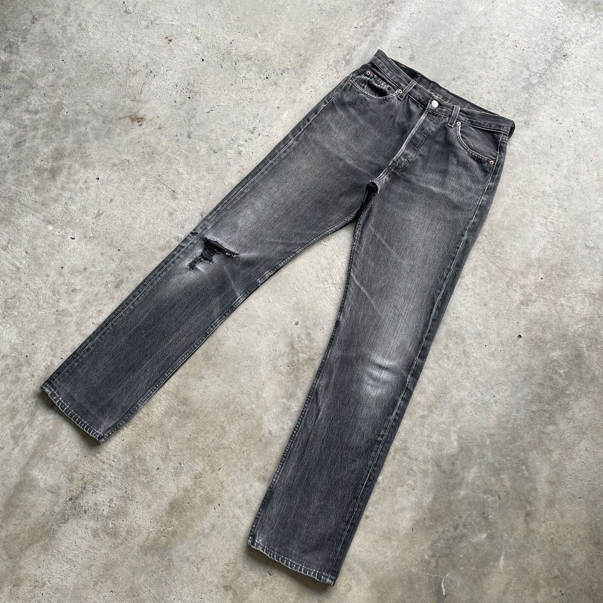 Levi's Vintage Clothing Vintage Levi’s 501 Faded Black Distressed Women Denim Pants Size US 30 / EU 46 - 2 Thumbnail