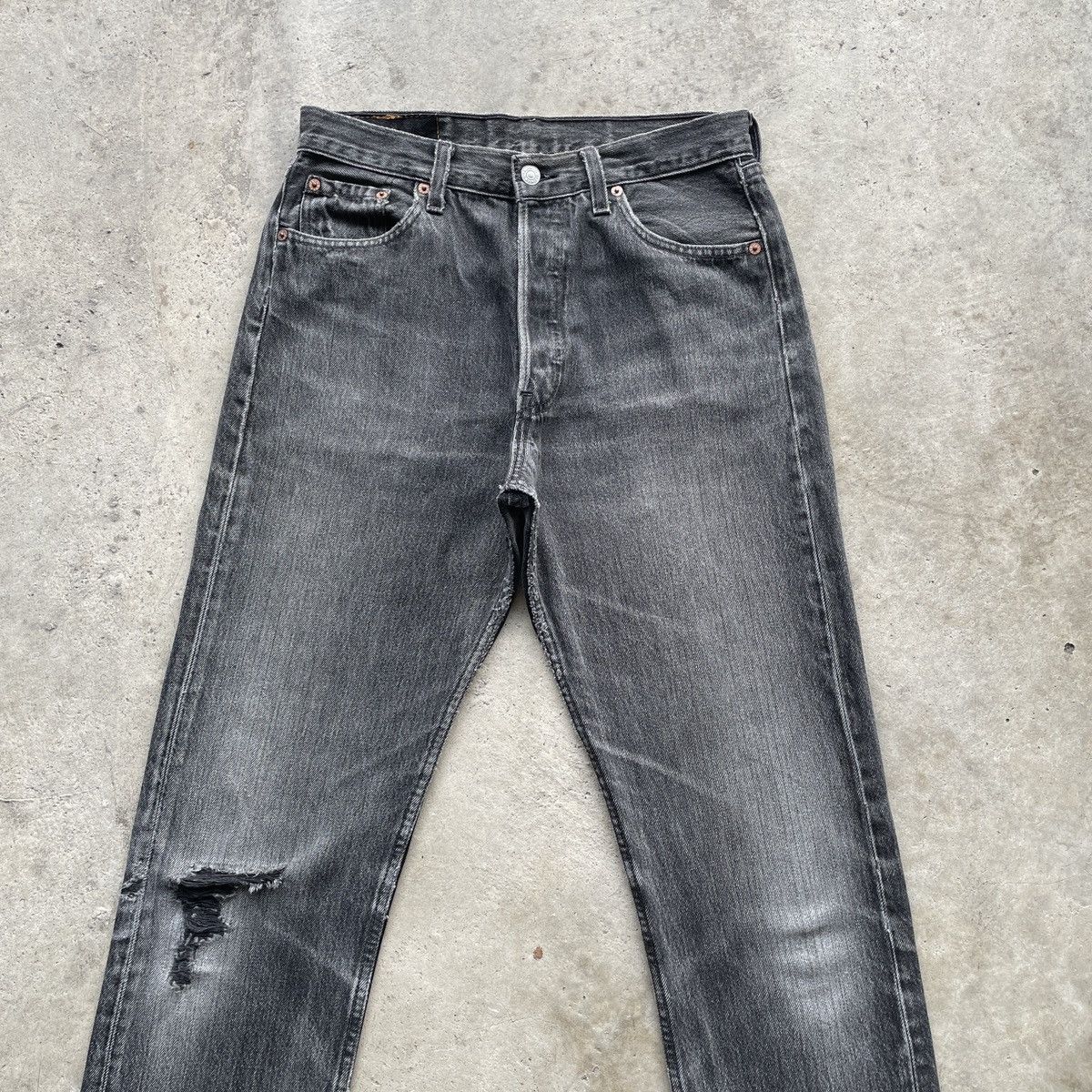 Levi's Vintage Clothing Vintage Levi’s 501 Faded Black Distressed Women Denim Pants Size US 30 / EU 46 - 3 Thumbnail