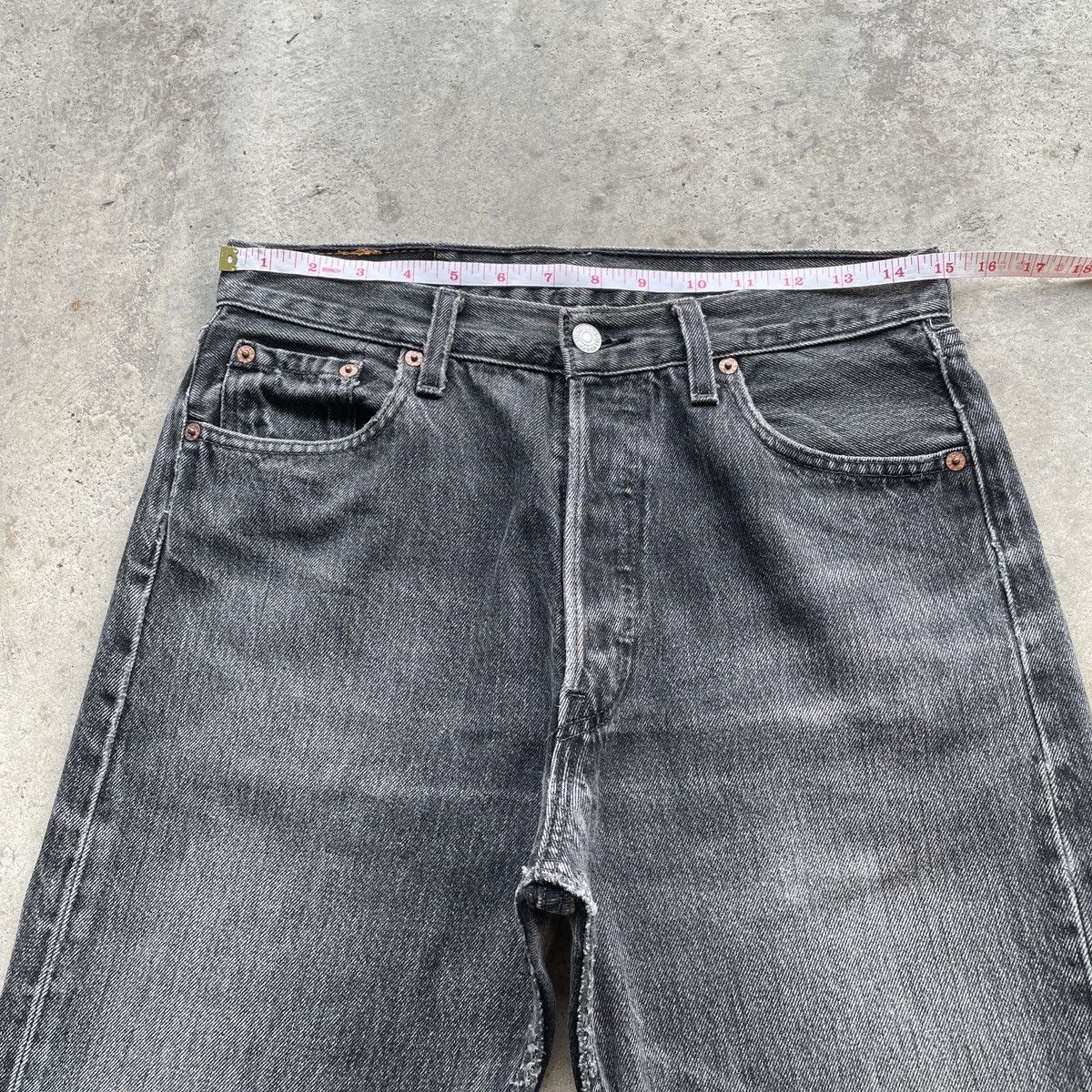 Levi's Vintage Clothing Vintage Levi’s 501 Faded Black Distressed Women Denim Pants Size US 30 / EU 46 - 6 Thumbnail