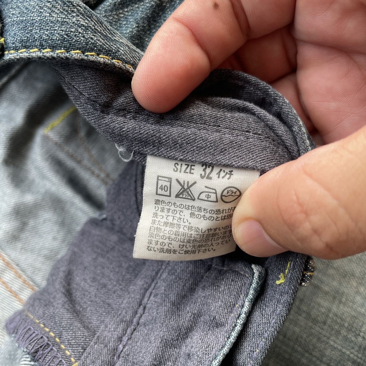 Levi's Vintage Clothing Vintage Levi’s Black Tag Star Faded Denim Jeans Pants W34 Size US 34 / EU 50 - 7 Thumbnail